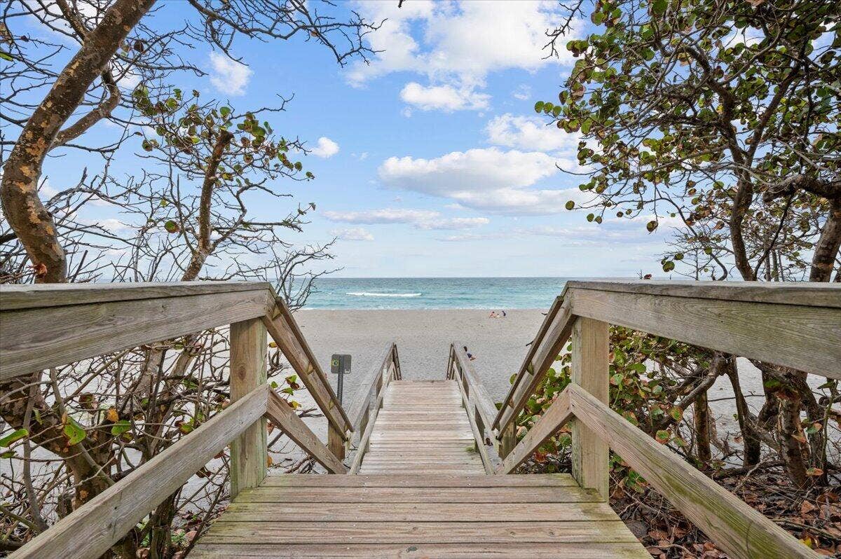 251 SEABREEZE Circle, Jupiter, Jupiter, FL 33477 Jupiter Beach