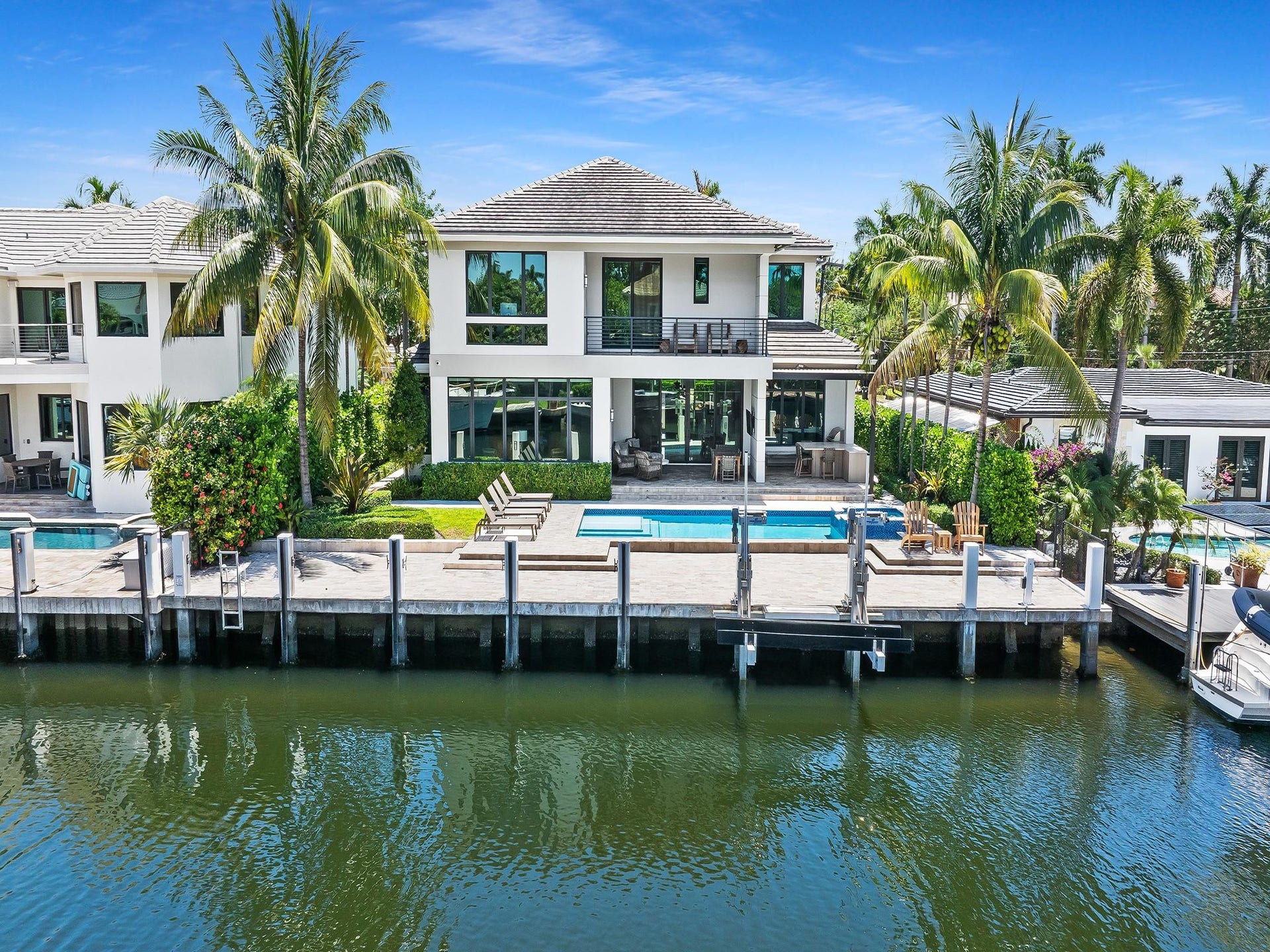 301 NE 23RD Avenue, Fort Lauderdale, FL 33305 This exquisite property puts you at the heart of the premier yachting and marine destination