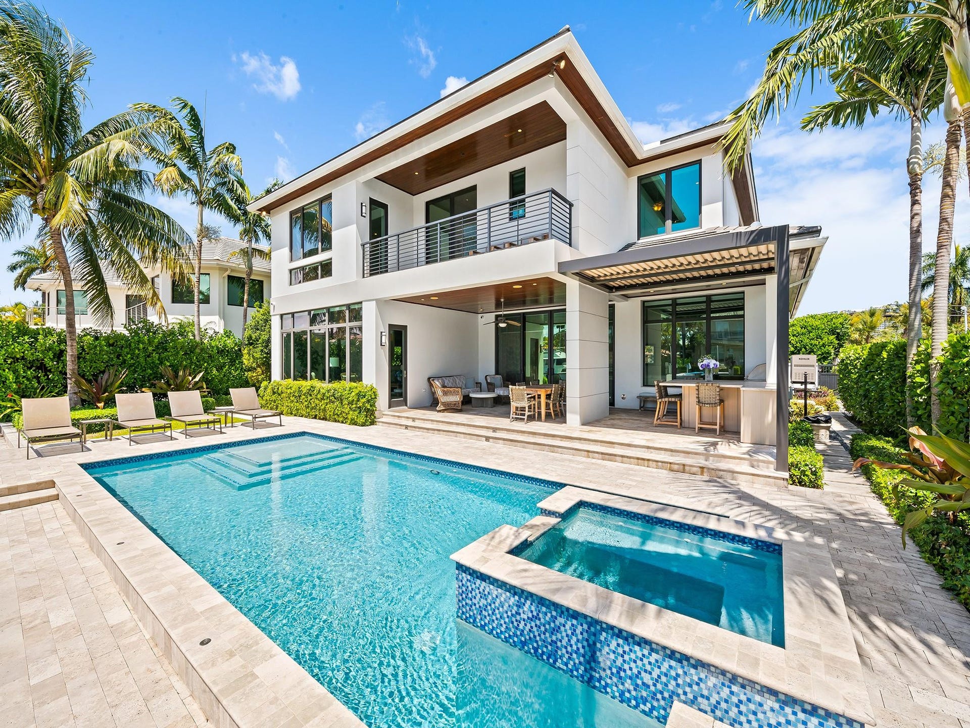 301 NE 23RD Avenue, Fort Lauderdale, FL 33305 An exquisite modern residence where striking architecture, sophisticated design, and waterfront living come together beautifully.