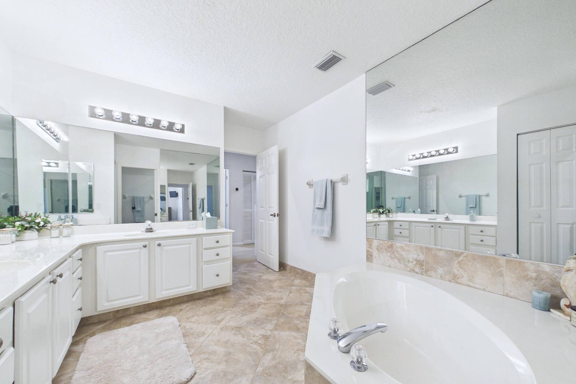 412 Coral Cove Drive, North Palm Beach, FL 33408 Bedroom 3 Bath
