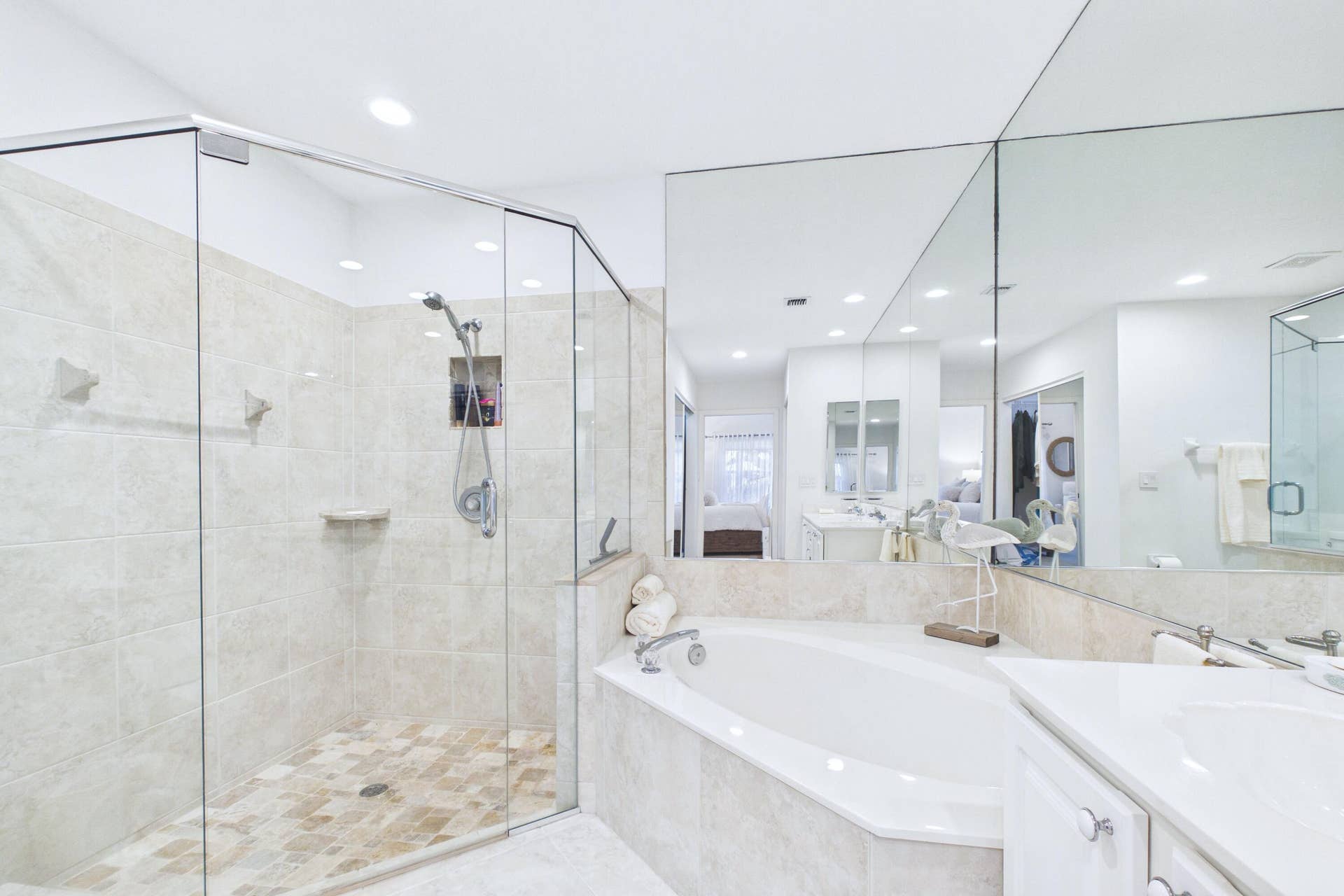 412 Coral Cove Drive, North Palm Beach, FL 33408 Master Bath 2