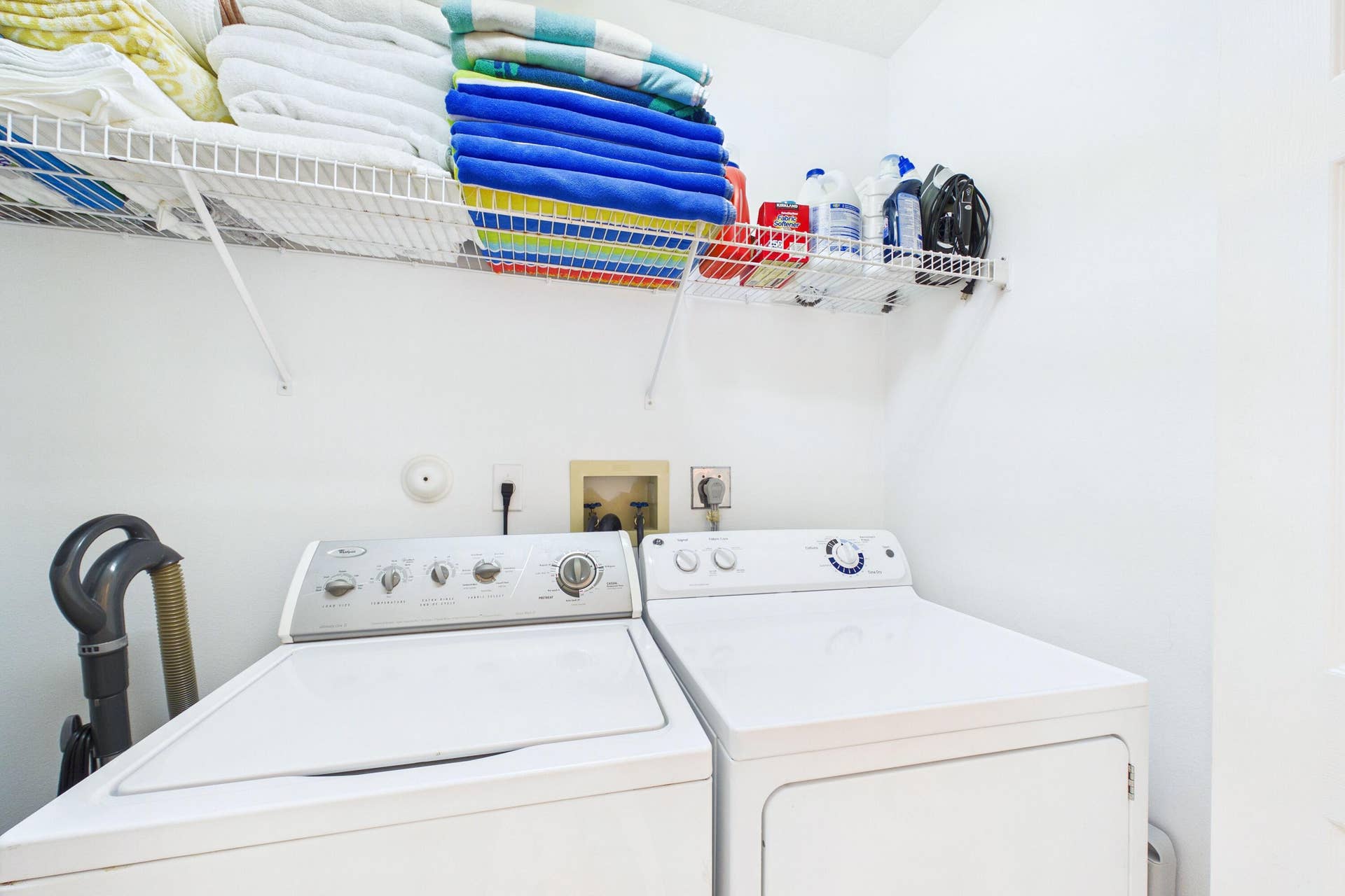 412 Coral Cove Drive, North Palm Beach, FL 33408 Laundry
