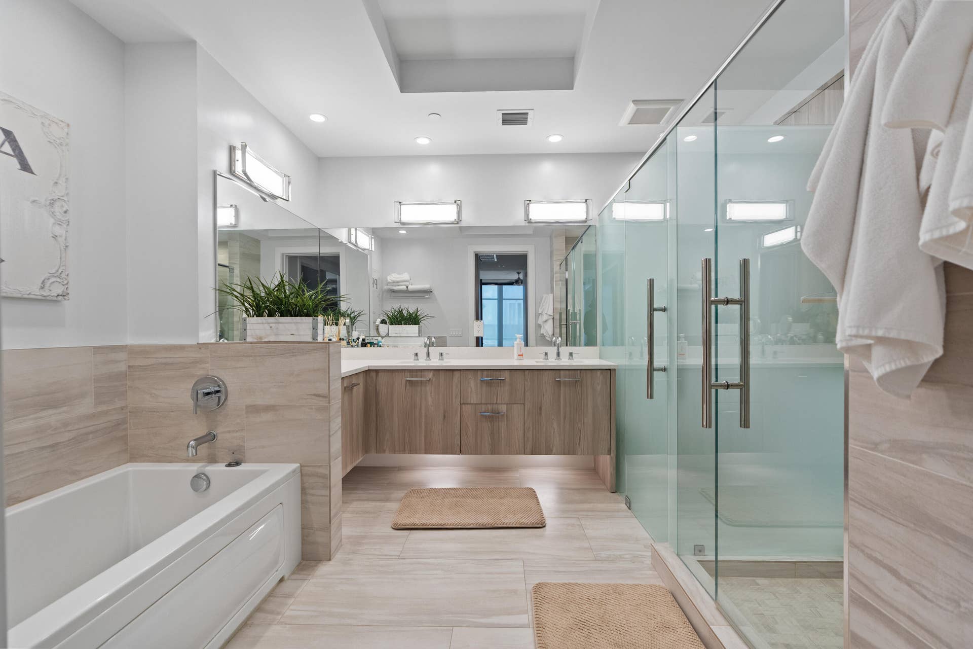 2770 NE 14TH Street, #203, Fort Lauderdale, FL 33304 DSC01968