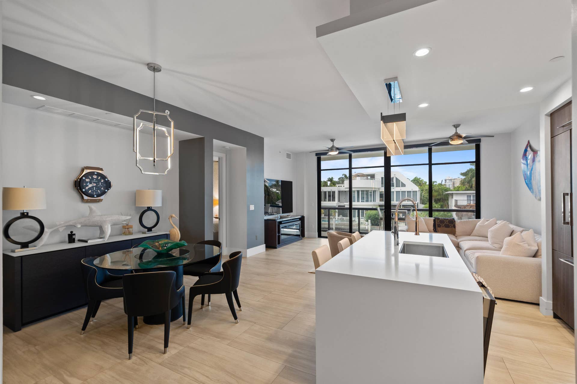 2770 NE 14TH Street, #203, Fort Lauderdale, FL 33304 DSC01848