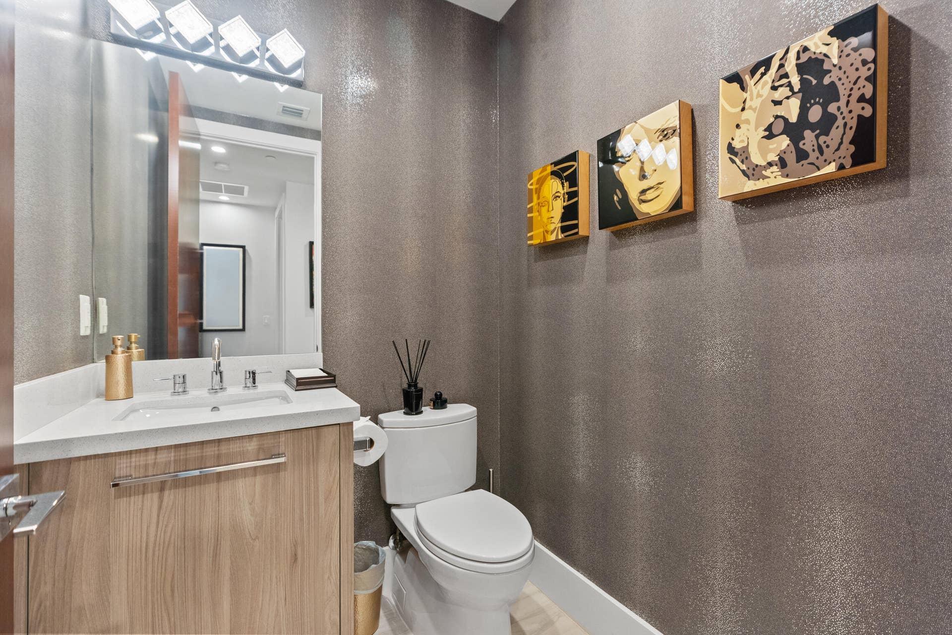 2770 NE 14TH Street, #203, Fort Lauderdale, FL 33304 DSC01890