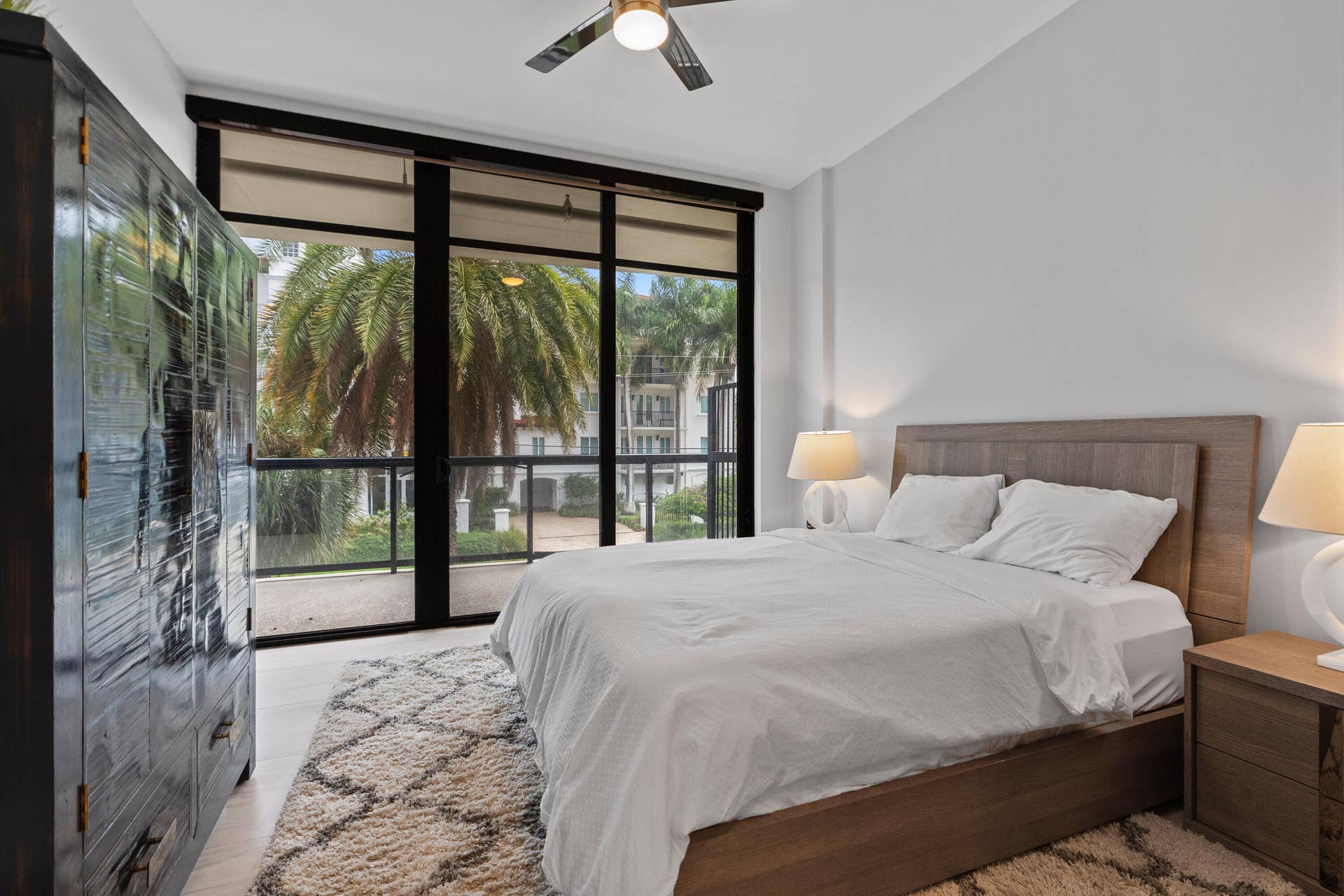 2770 NE 14TH Street, #203, Fort Lauderdale, FL 33304 DSC01896
