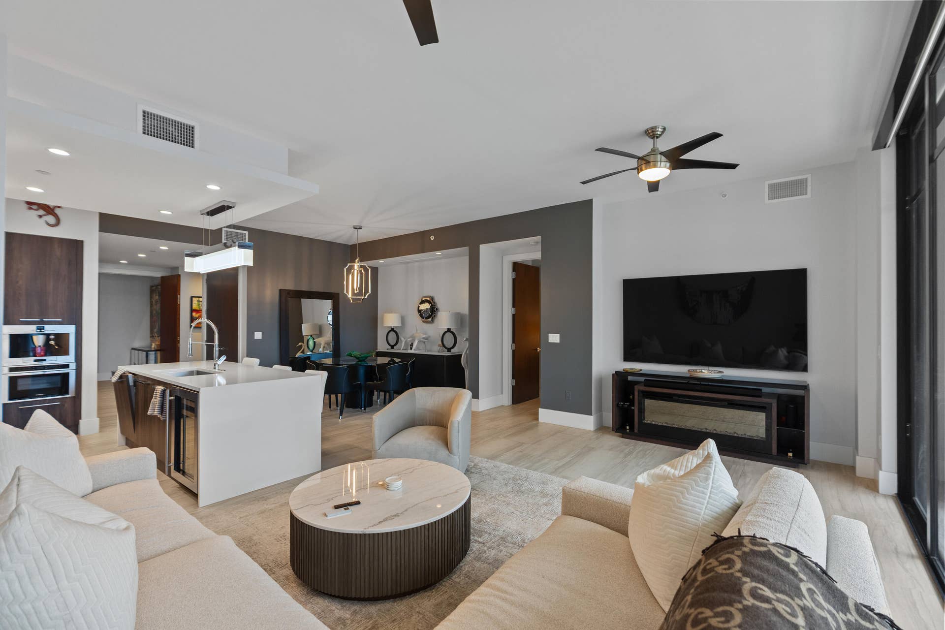 2770 NE 14TH Street, #203, Fort Lauderdale, FL 33304 DSC01860