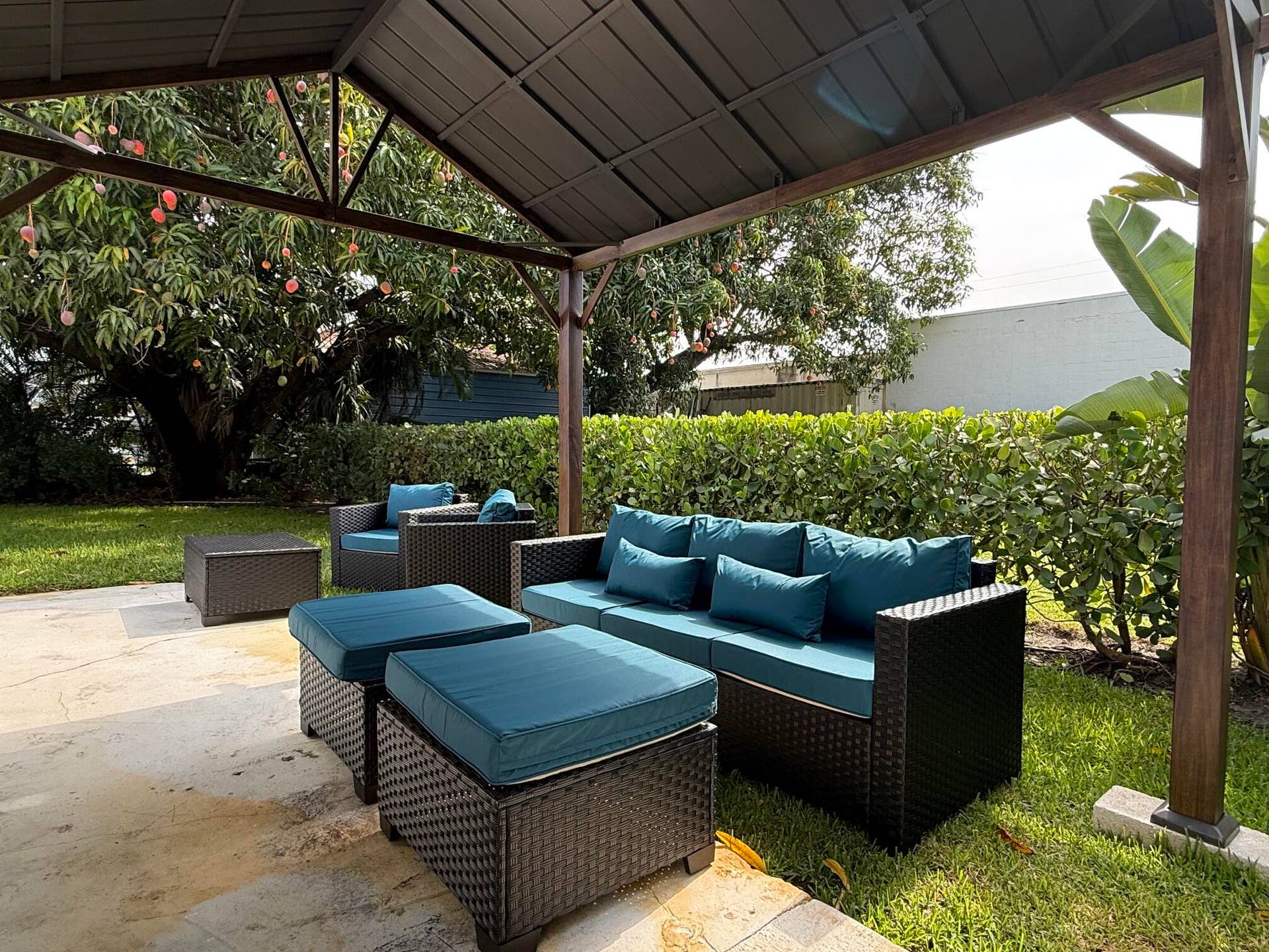 4104 GARDEN Avenue, West Palm Beach, West Palm Beach, FL 33405 Outdoor Seating