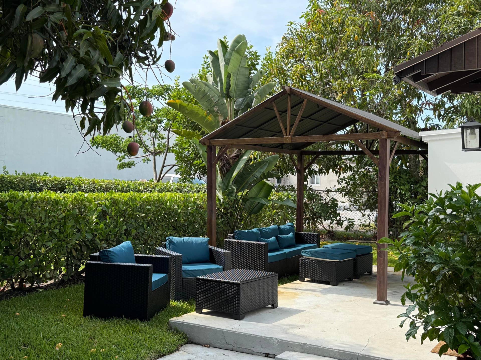 4104 GARDEN Avenue, West Palm Beach, West Palm Beach, FL 33405 Outdoor Seating