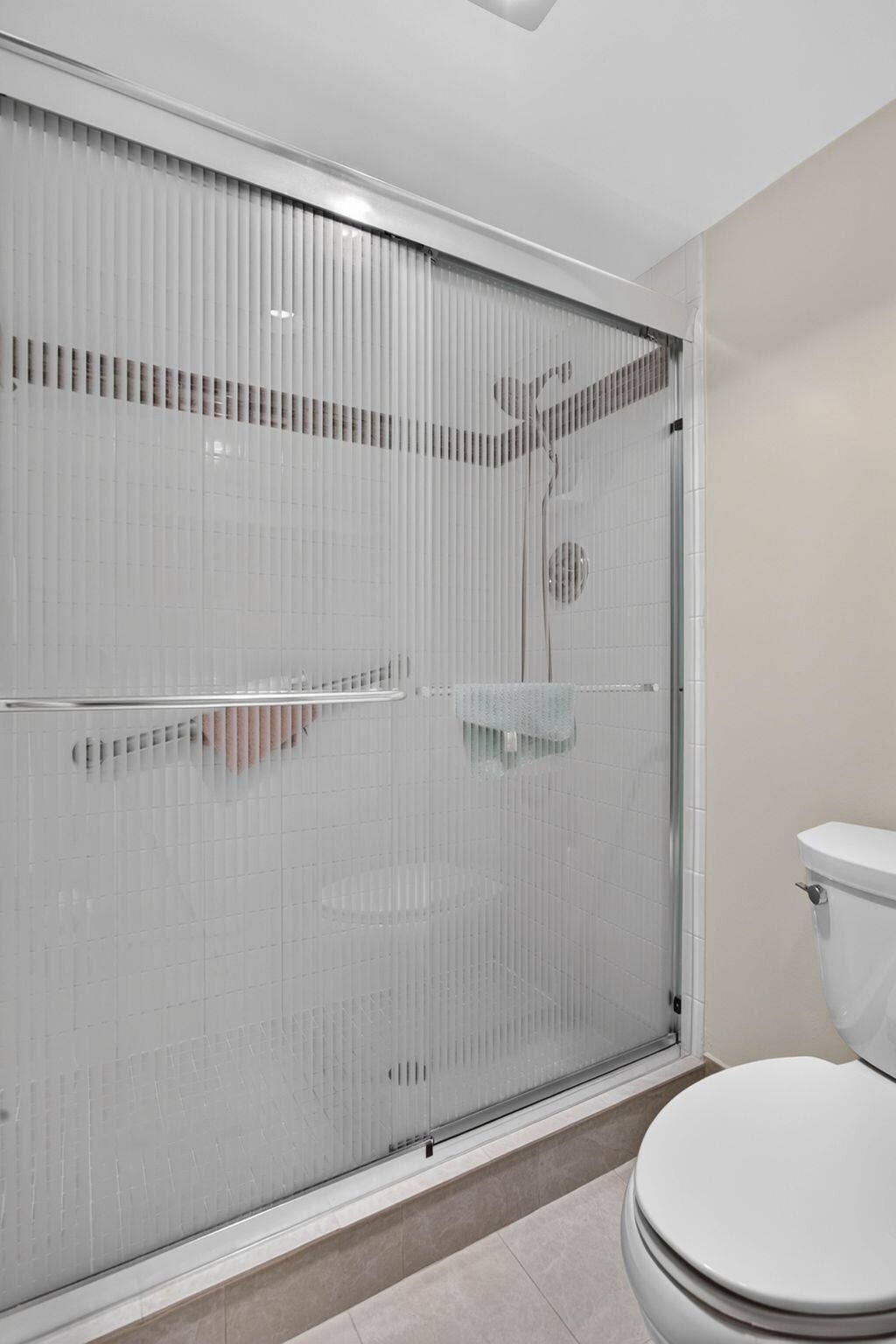 1804 Eleuthera Point, #A1, Coconut Creek, FL 33066 MAIN BATHROOM SHOWER