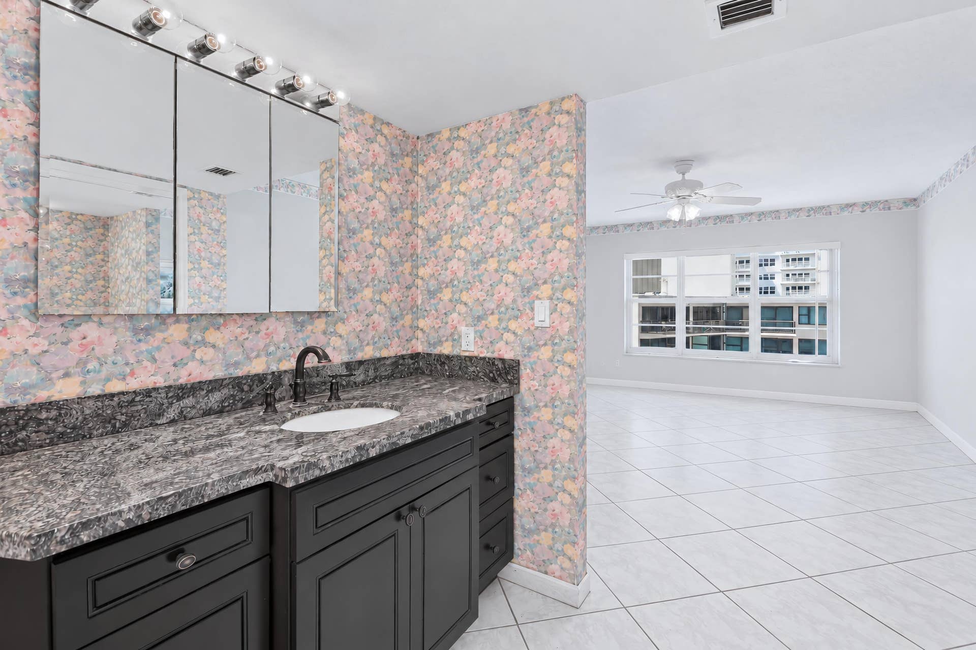 3750 Galt Ocean Drive, #Unit 1710, Fort Lauderdale, FL 33308 Master En-Suite Bathroom