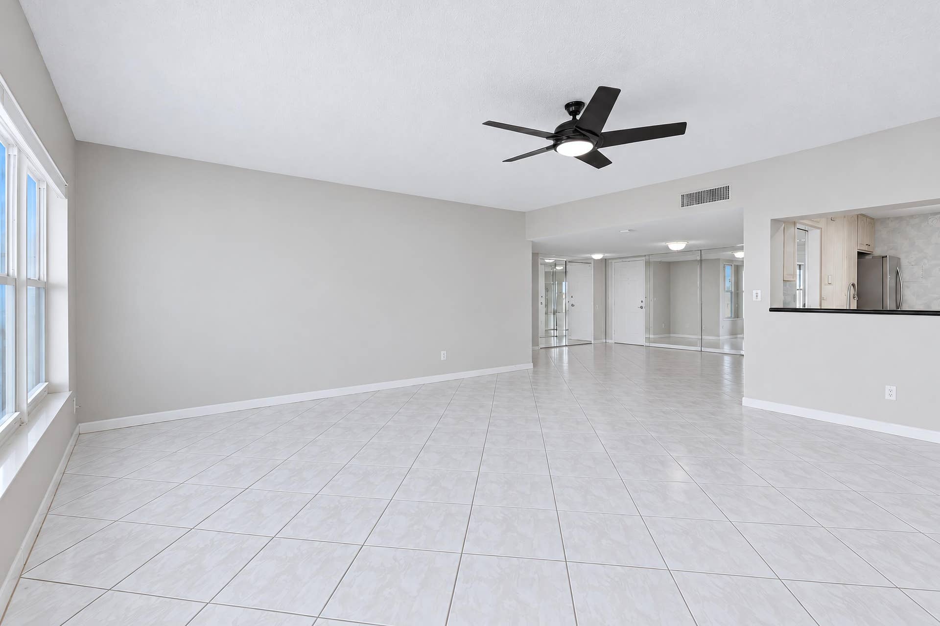 3750 Galt Ocean Drive, #Unit 1710, Fort Lauderdale, FL 33308 Living Room