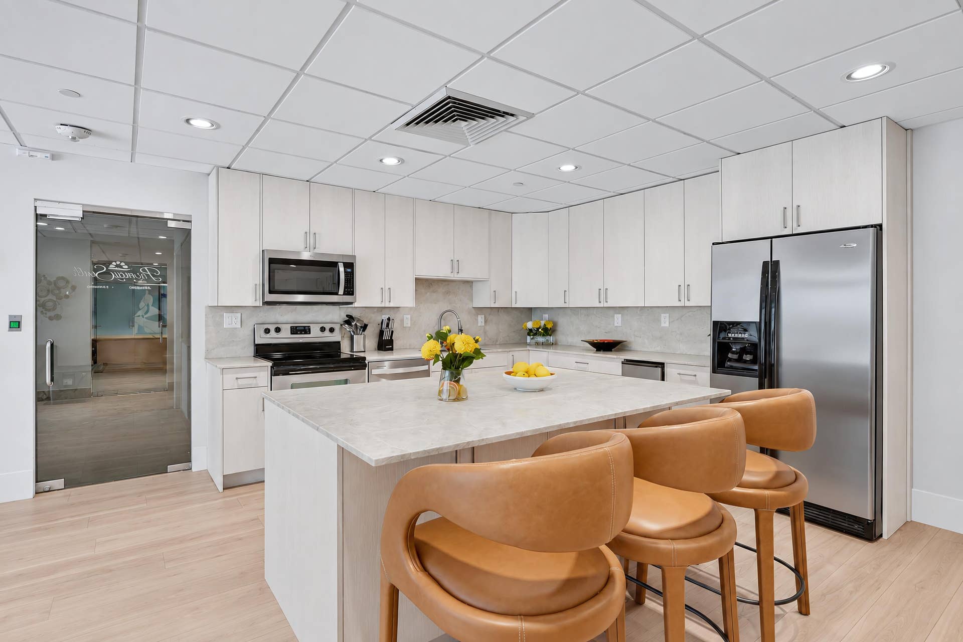 3750 Galt Ocean Drive, #Unit 1710, Fort Lauderdale, FL 33308 Newly Renovated Club Room
