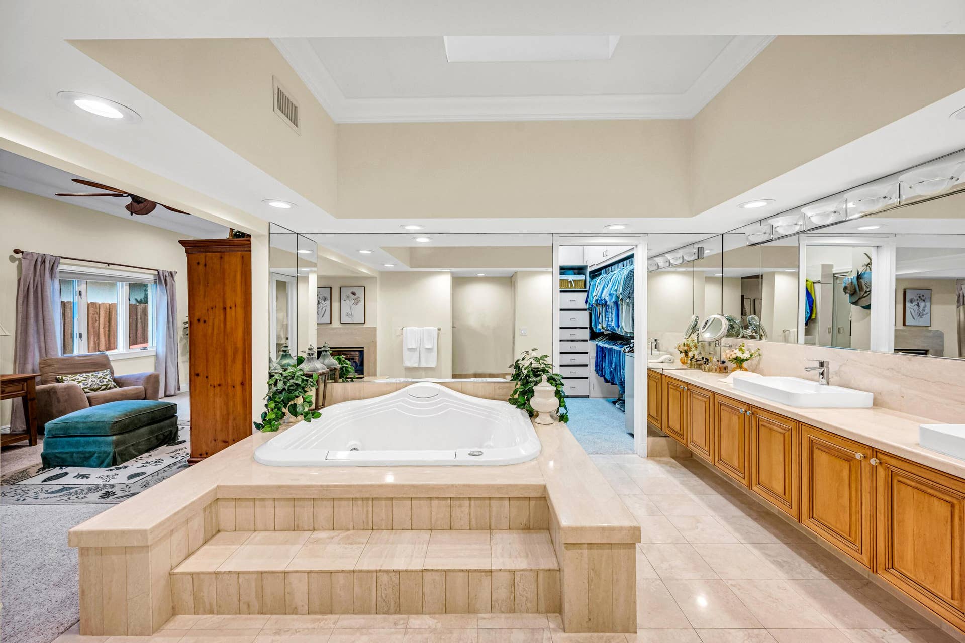 2507 BARCELONA DR-72