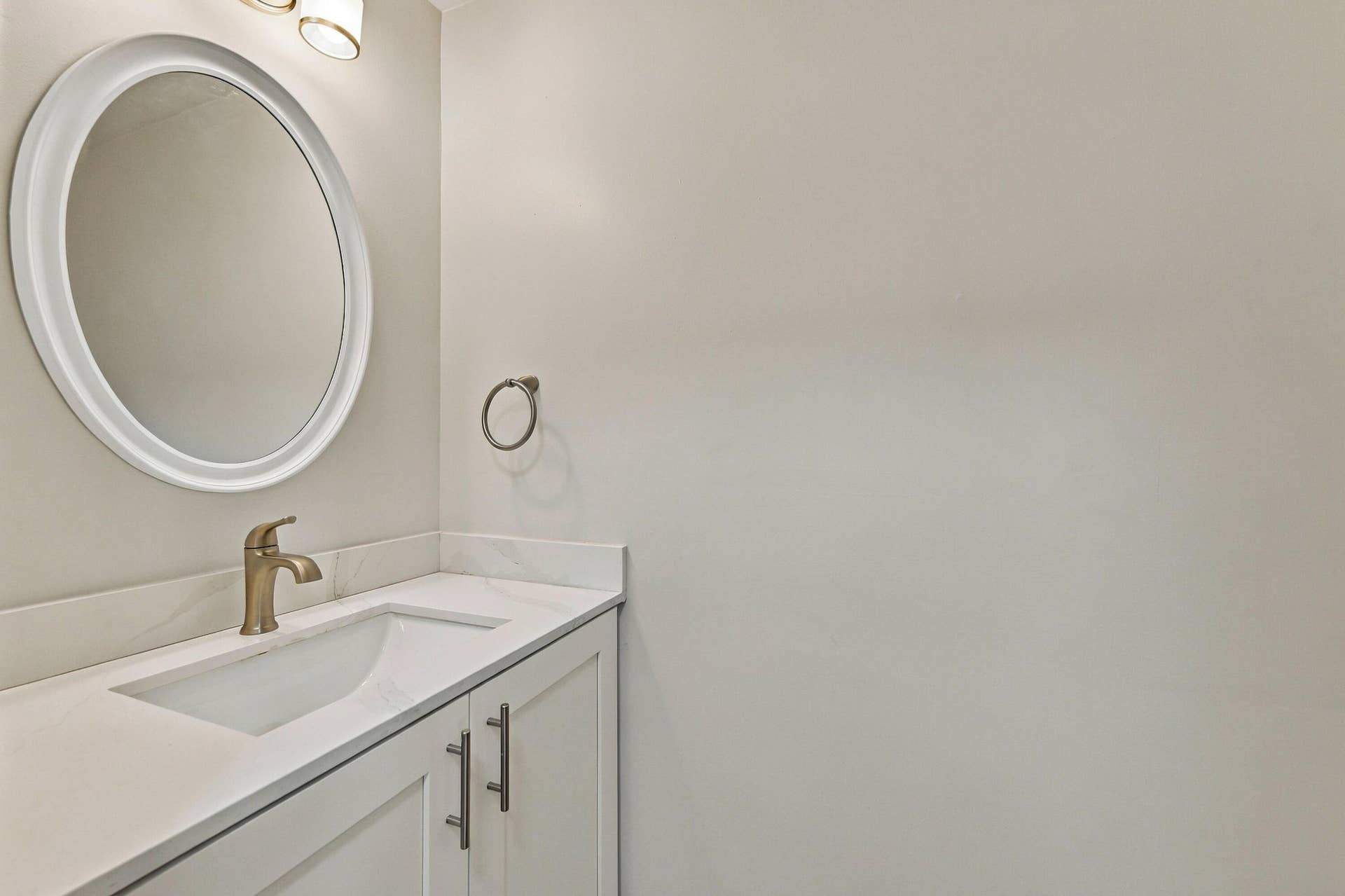 9255 NW 18TH Street, Plantation, FL 33322 1/2 Bathroom