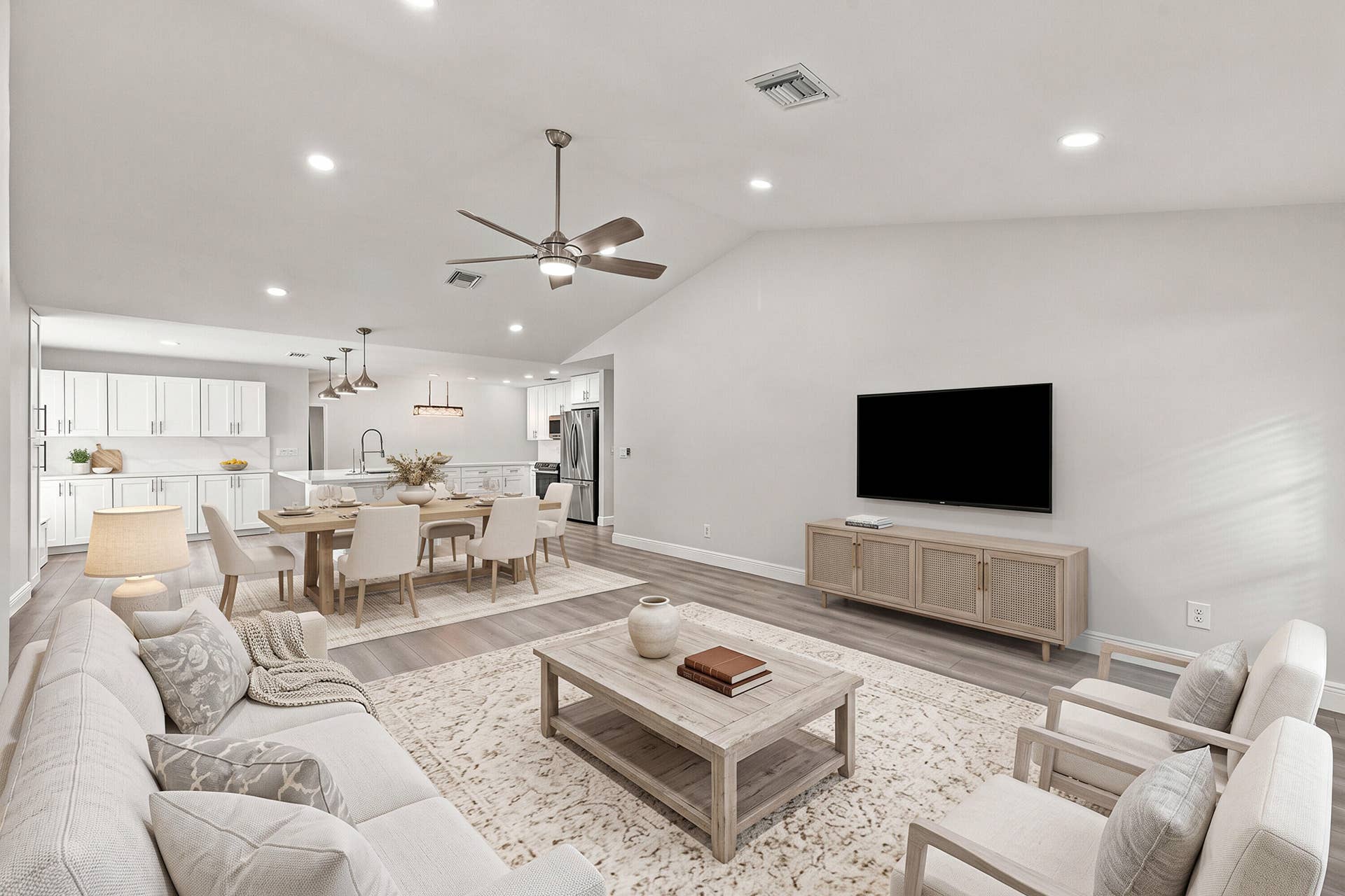 9255 NW 18TH Street, Plantation, FL 33322 Staged Family ROom