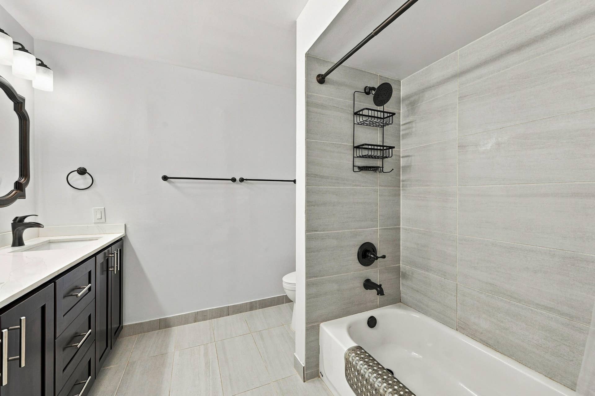 9255 NW 18TH Street, Plantation, FL 33322 Second Bathroom