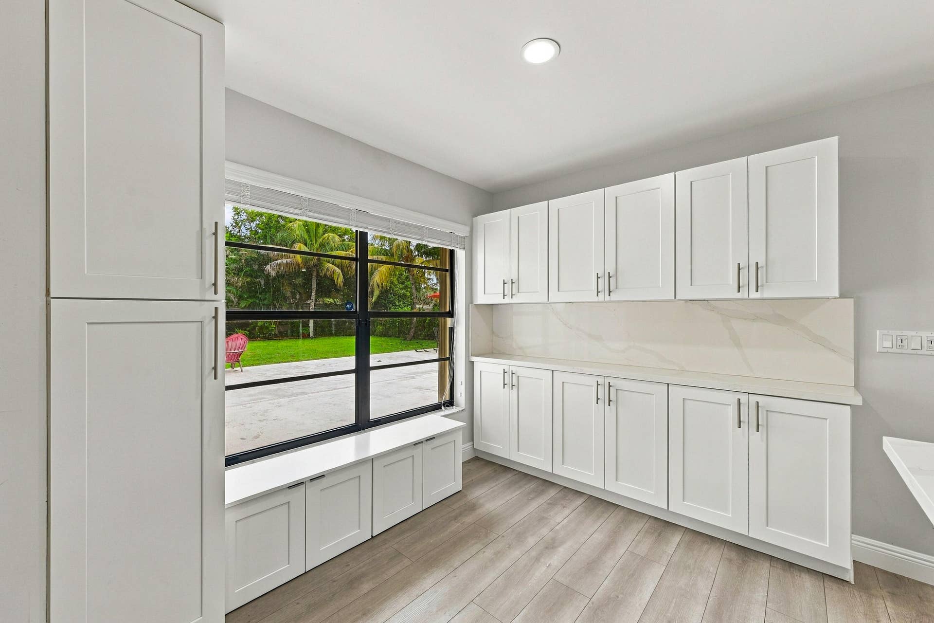 9255 NW 18TH Street, Plantation, FL 33322 Coffee Bar & Storage