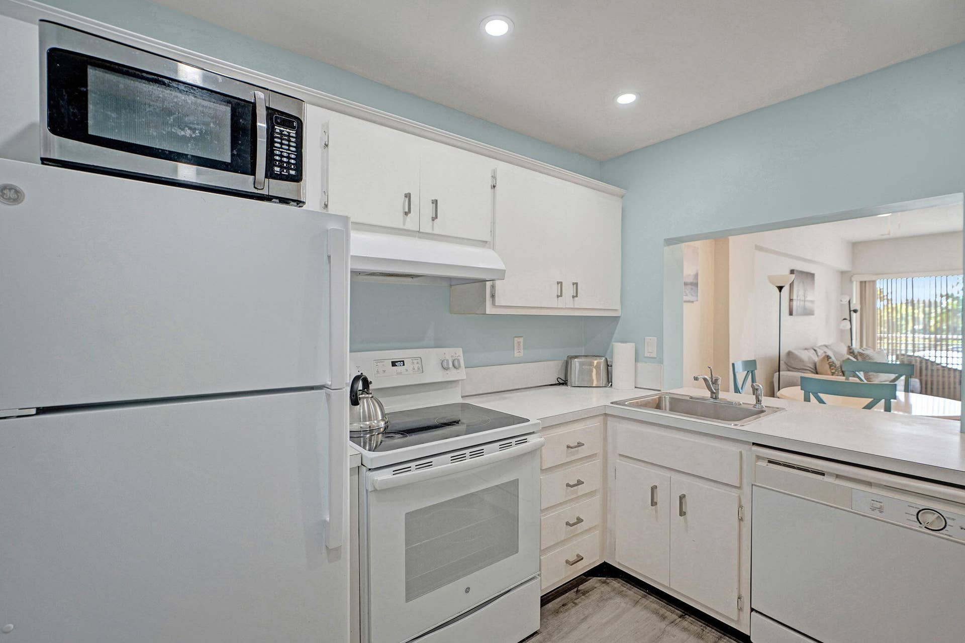 1481 S OCEAN Boulevard S, #316A, Lauderdale By The Sea, FL 33062 32-web-or-mls-DSC02983