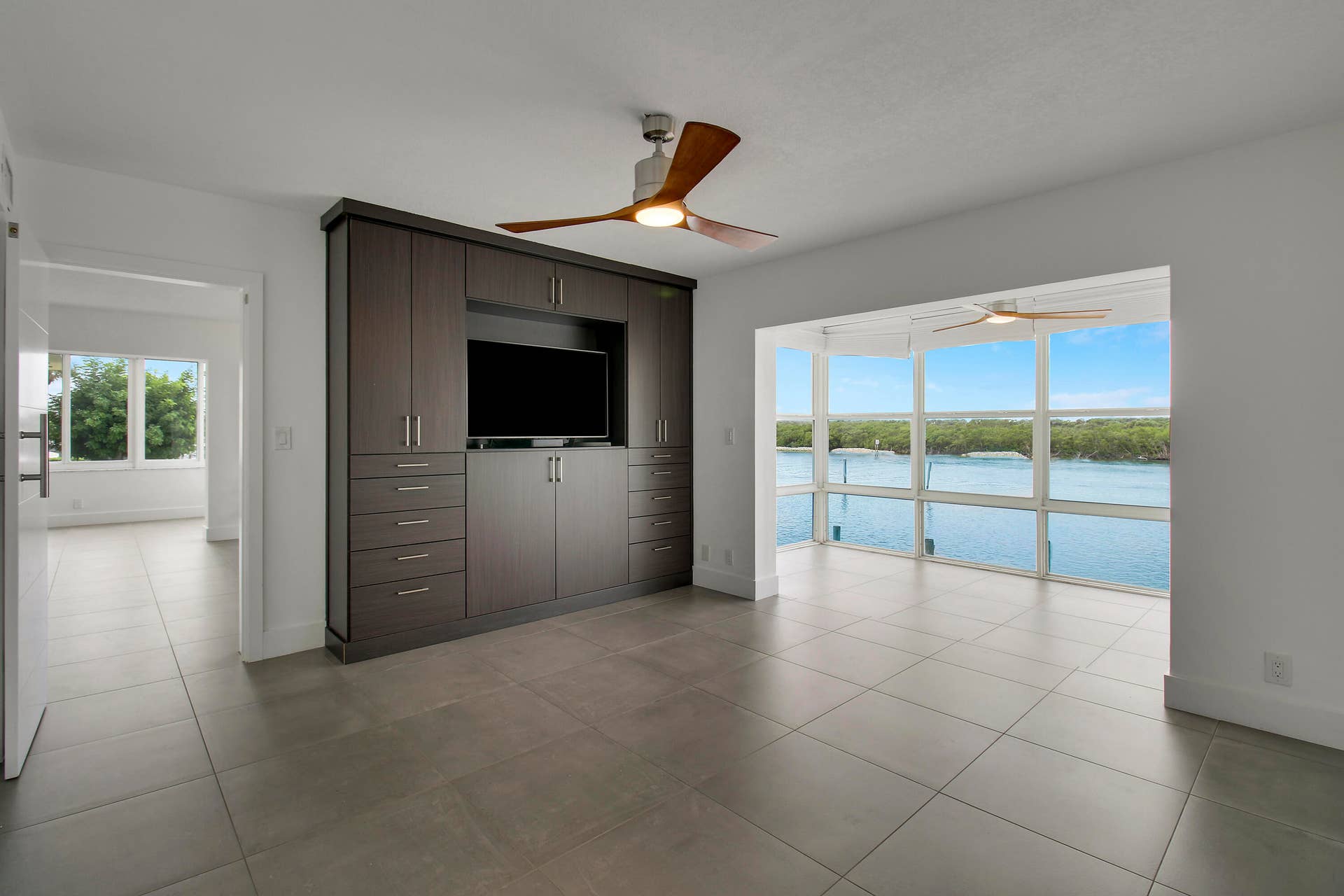 325 S Beach Road, #210, Tequesta, FL 33469 primary bedroom