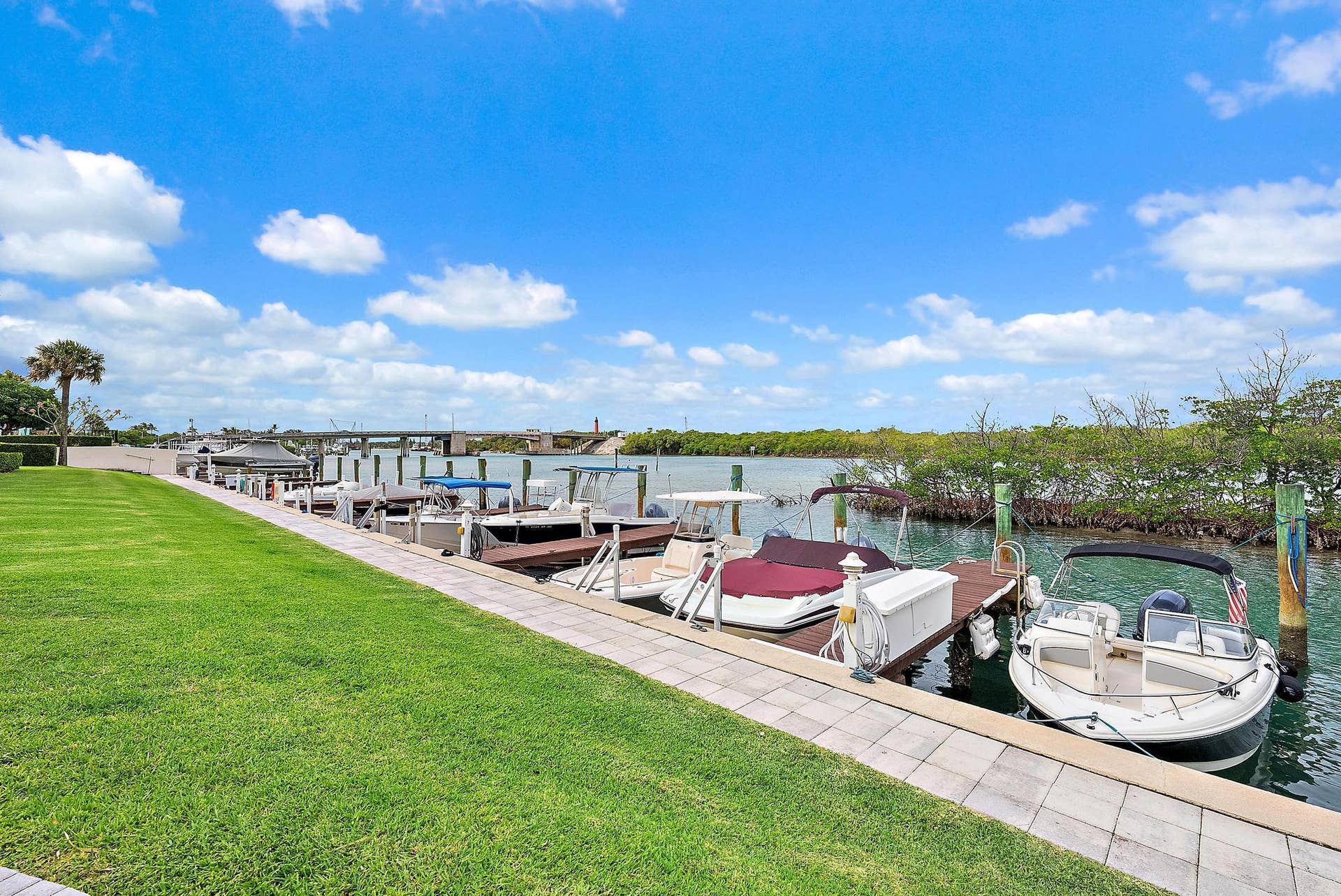 325 S Beach Road, #210, Tequesta, FL 33469 Dock