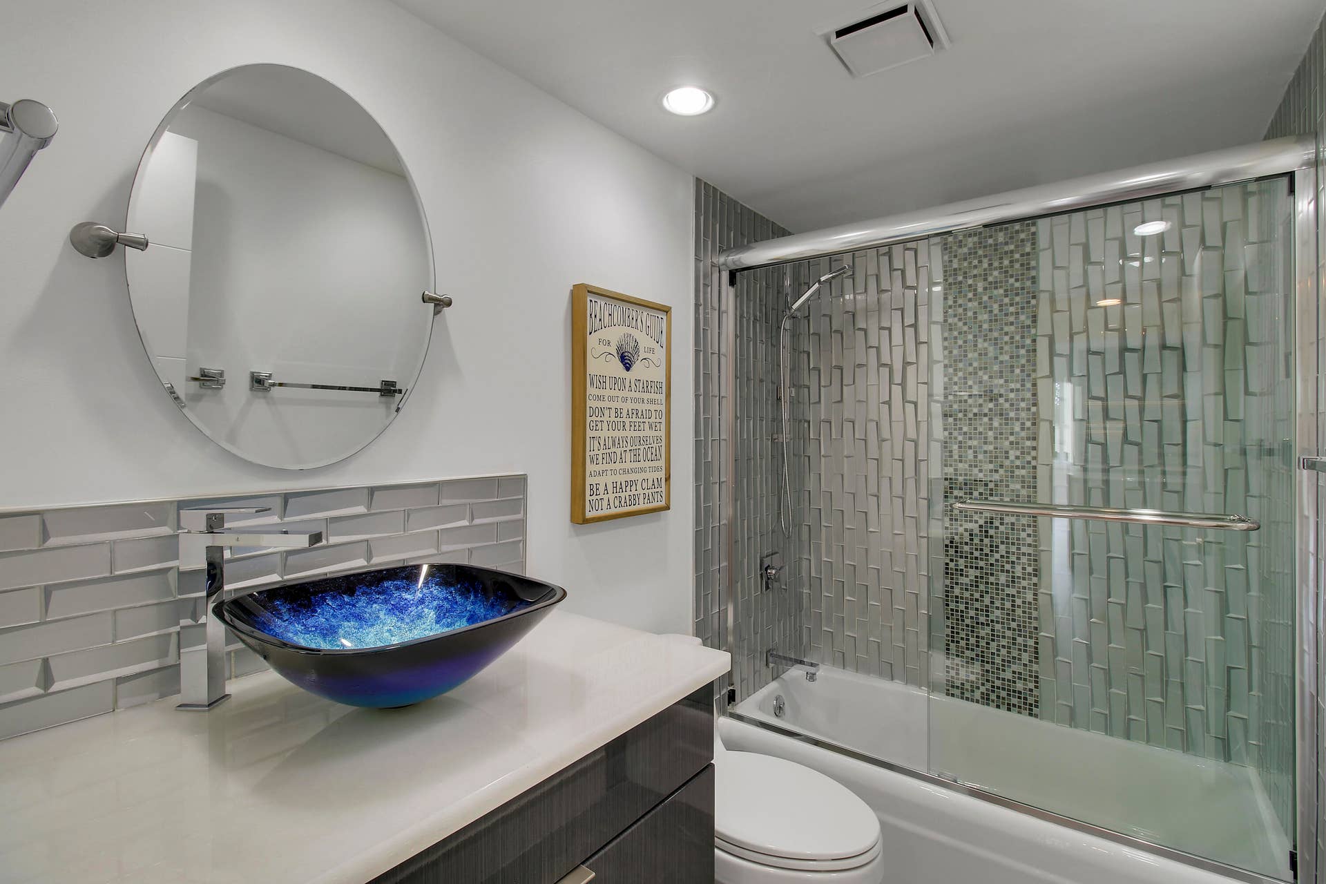 325 S Beach Road, #210, Tequesta, FL 33469 guest bathroom