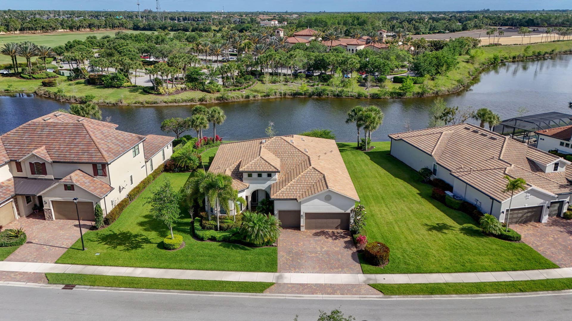 532 Sonoma Isles Circle, Jupiter, Jupiter, FL 33478 22-web-or-mls-DJI_20260424044152_0886_D-