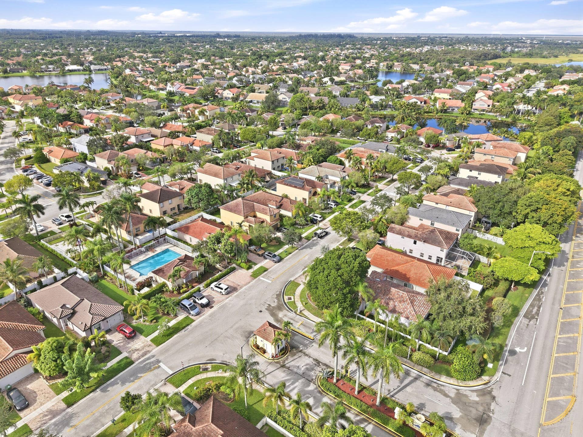 19257 NW 14th Street, Pembroke Pines, FL 33029 40