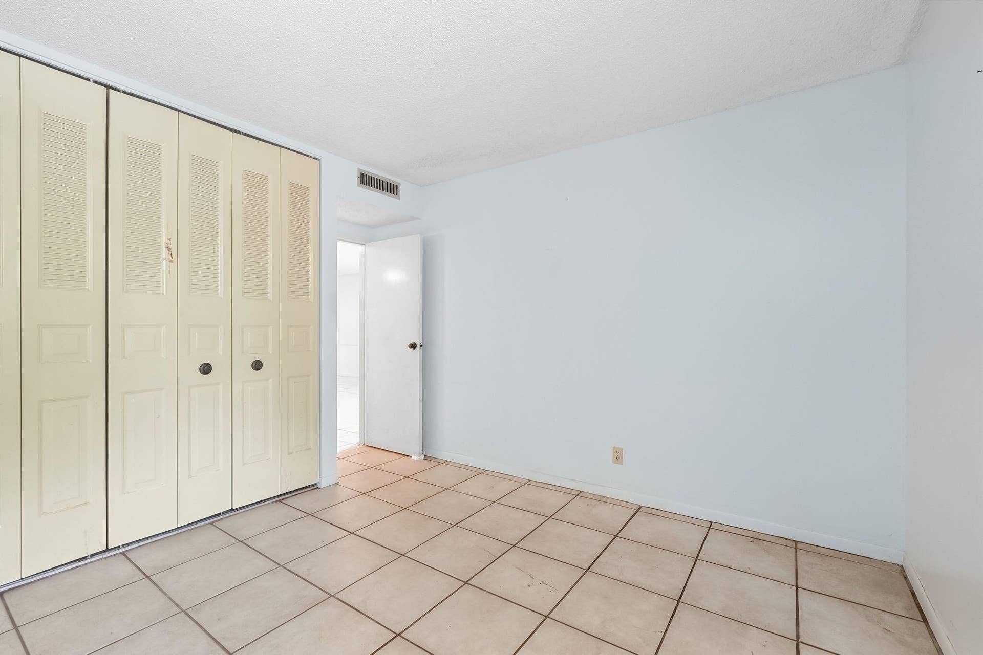 8425 Forest Hills Drive, #205, Coral Springs, FL 33065 10-web-or-mls-8425_Forest_Hills_Drive_Un