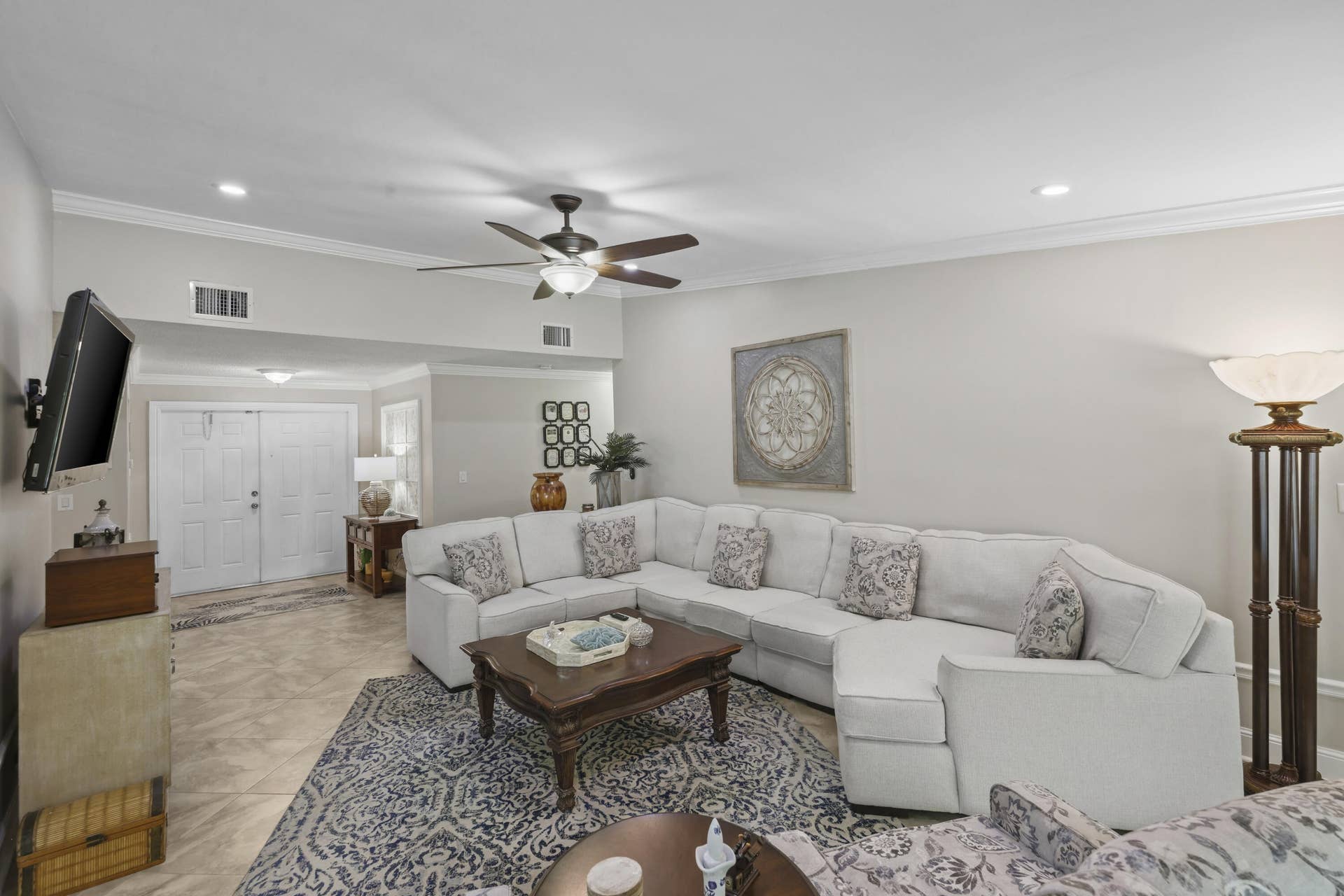 992 NW 83RD Drive, Coral Springs, FL 33071 992 NW 83rd Dr - 14.jpg-FULL