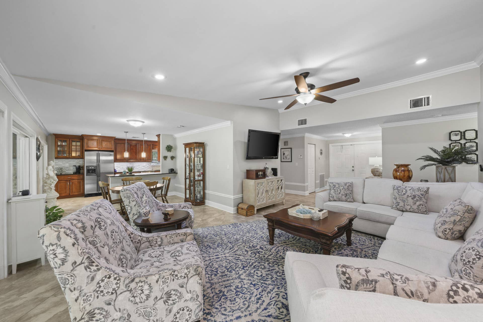 992 NW 83RD Drive, Coral Springs, FL 33071 992 NW 83rd Dr - 15.jpg-FULL