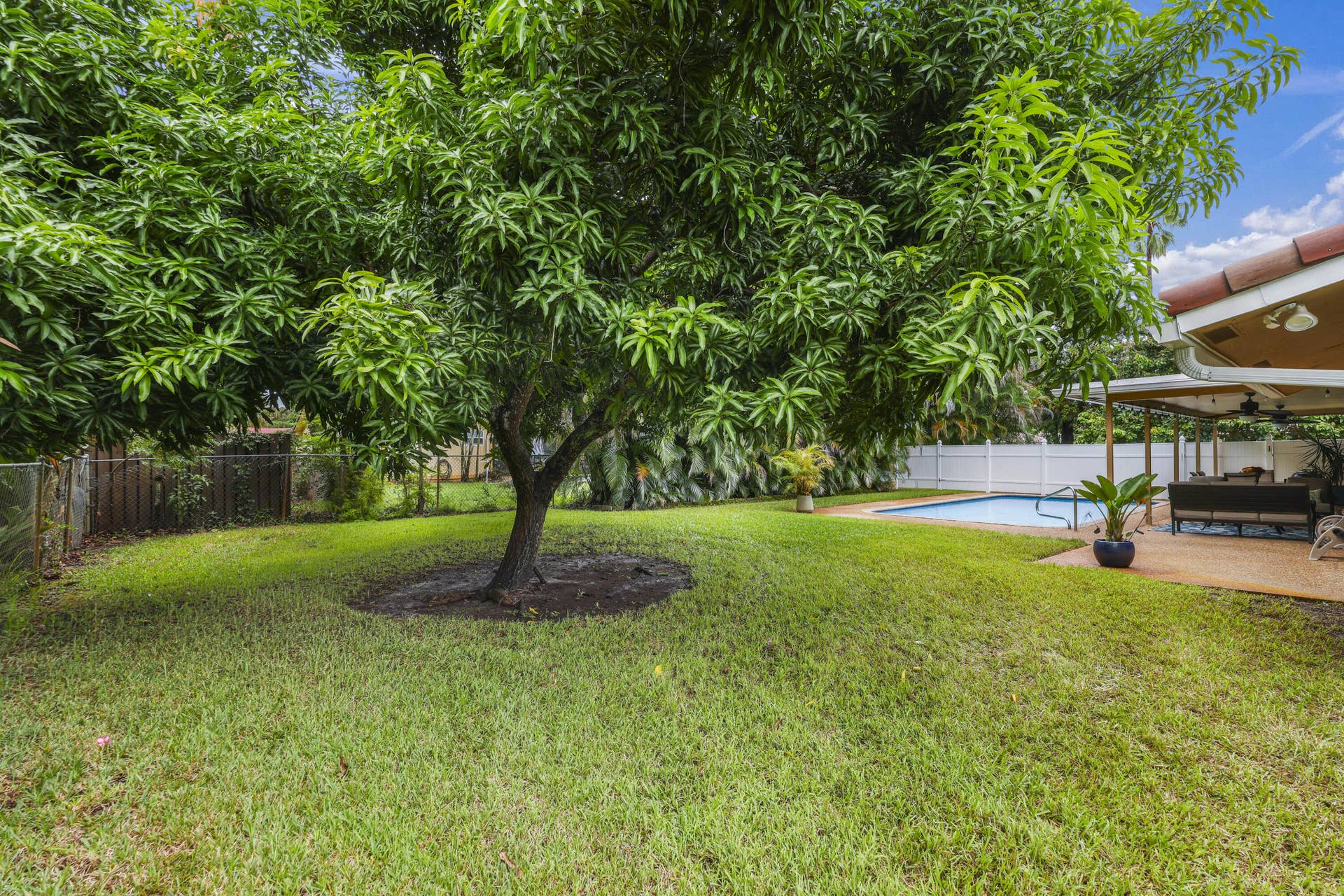 992 NW 83RD Drive, Coral Springs, FL 33071 992 NW 83rd Dr - 45.jpg-FULL