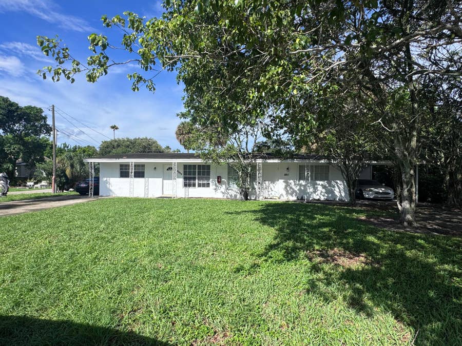Property photo for 8911 Sunset Drive, Palm Beach Gardens, FL