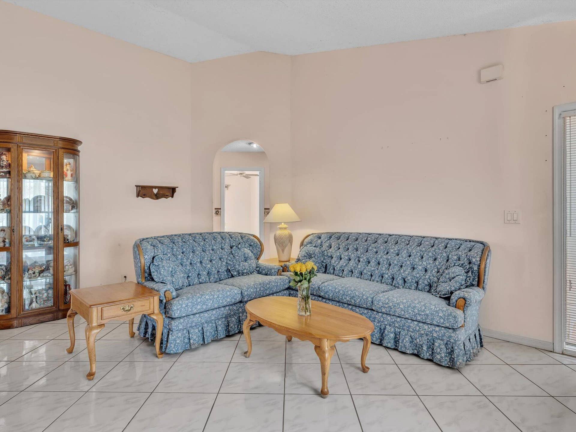 12535 SW 7th Place, Davie, FL 33325 front room