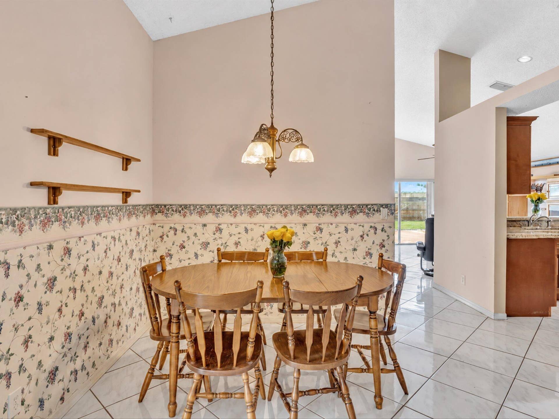 12535 SW 7th Place, Davie, FL 33325 dining room