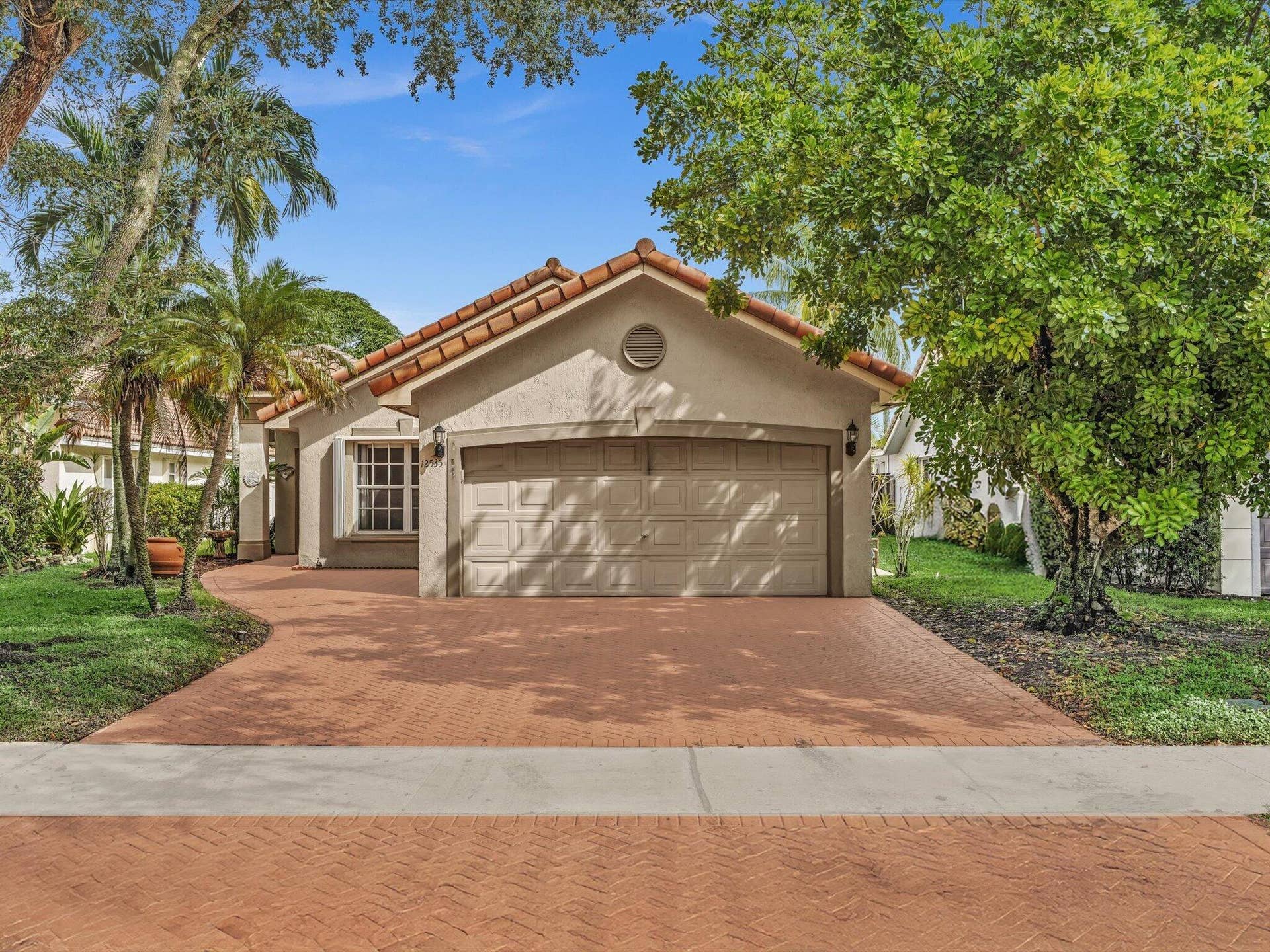 12535 SW 7th Place, Davie, FL 33325 front