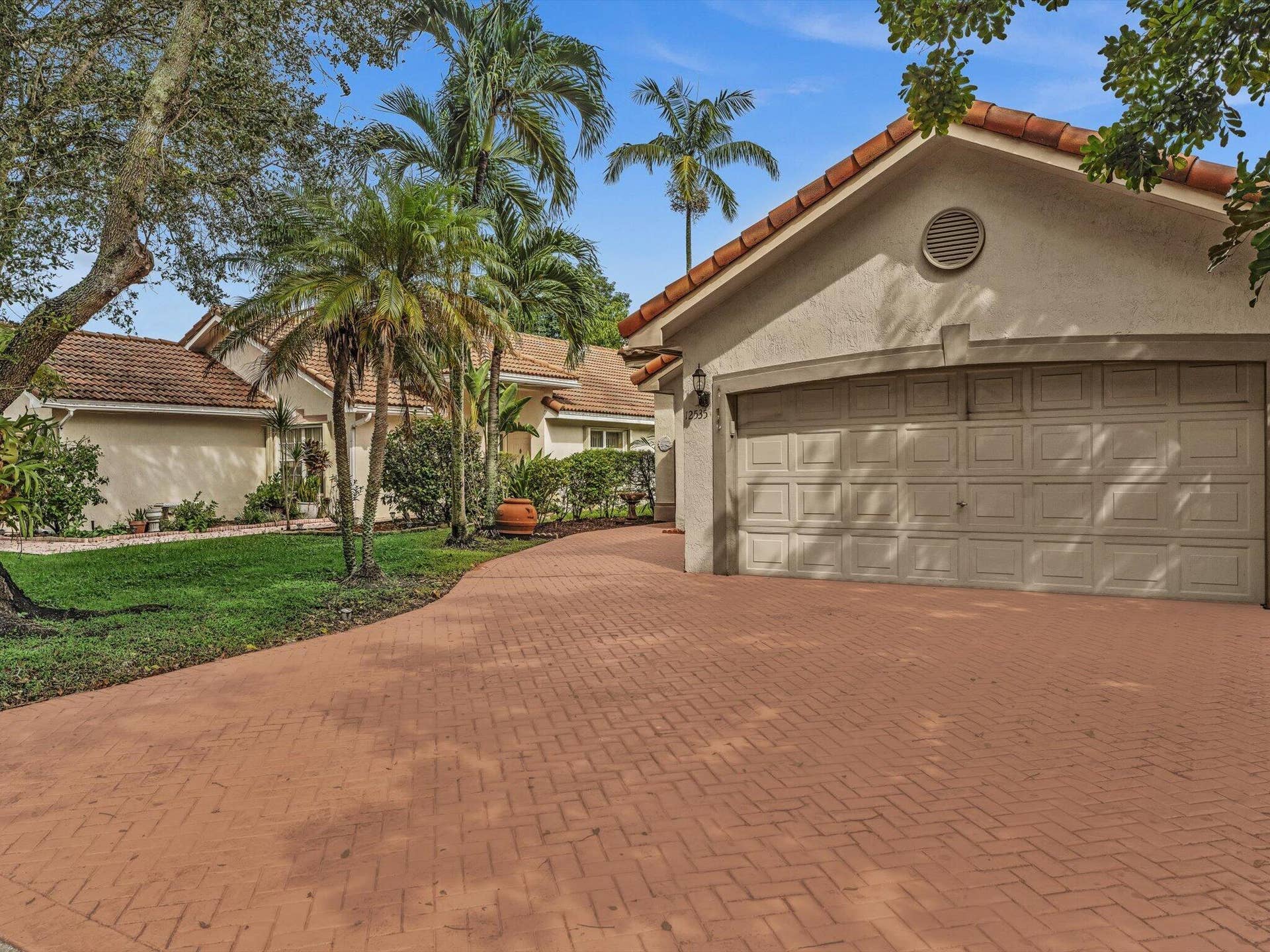 12535 SW 7th Place, Davie, FL 33325 front