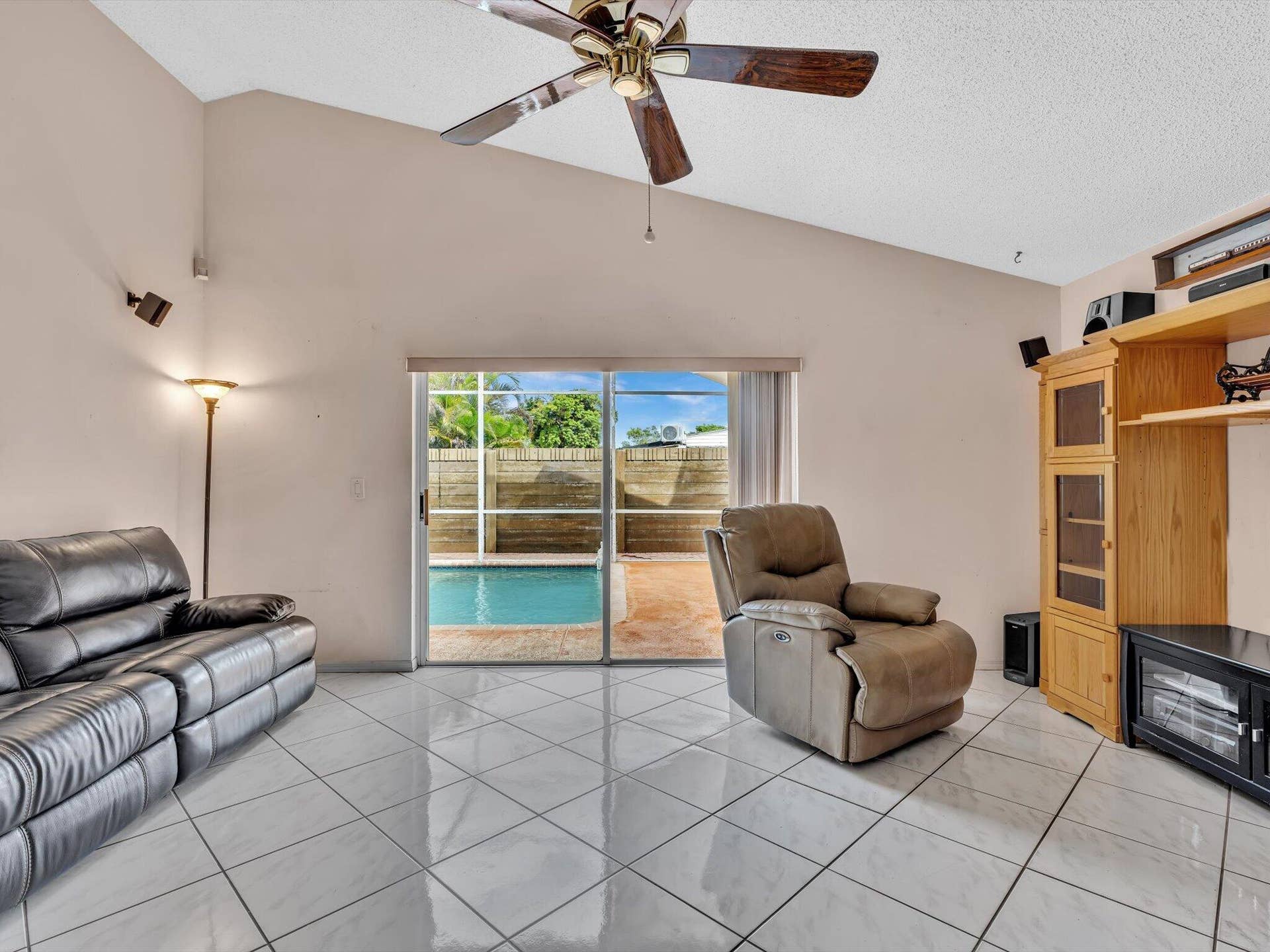 12535 SW 7th Place, Davie, FL 33325 living room