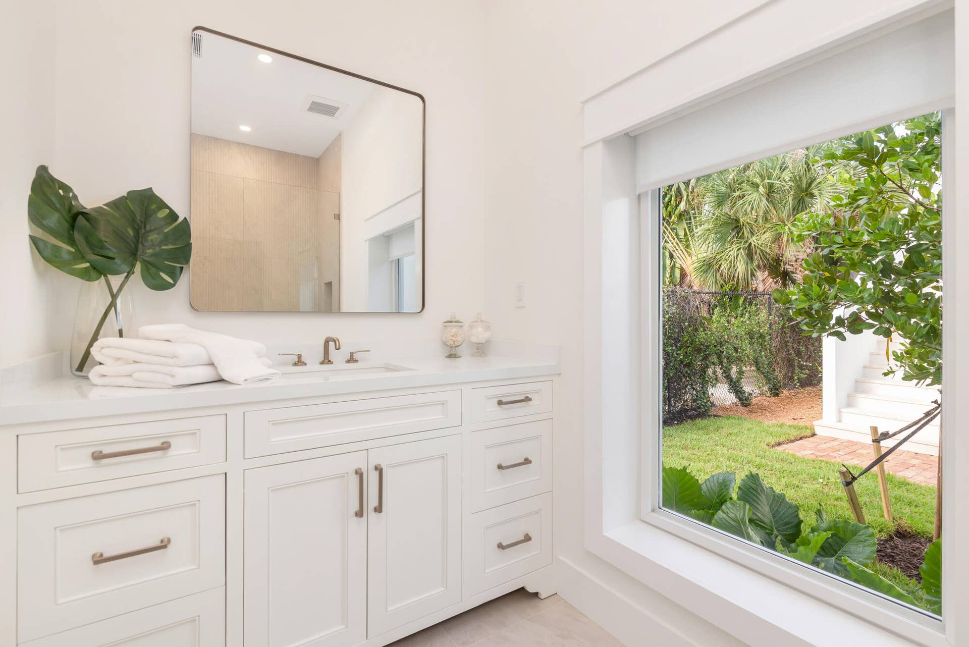 110 Greenwood Drive, West Palm Beach, FL 33405 Bedroom 3