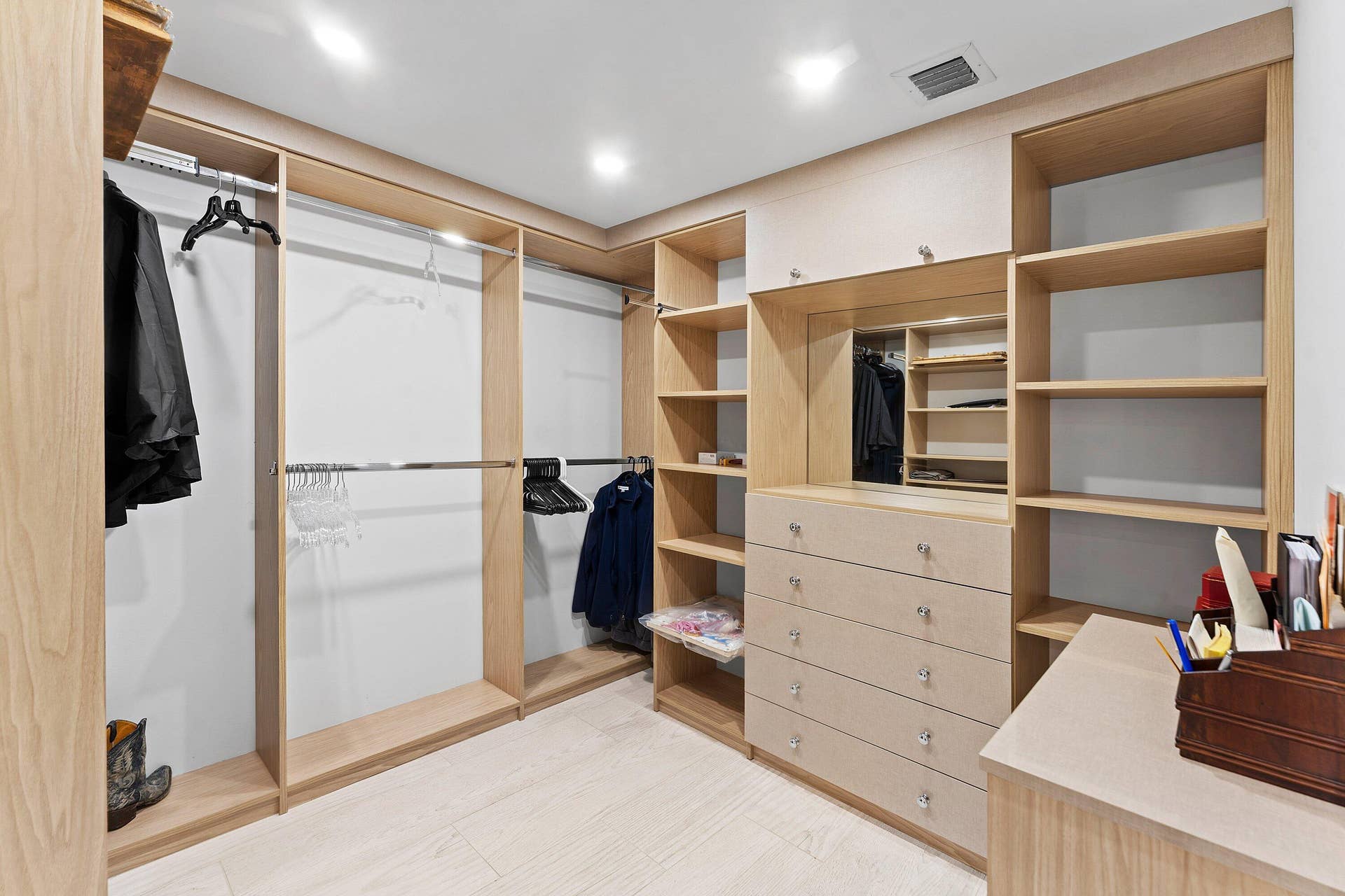 2000 S OCEAN Boulevard, #204S, Palm Beach, FL 33480 PRIMARY CLOSET 1