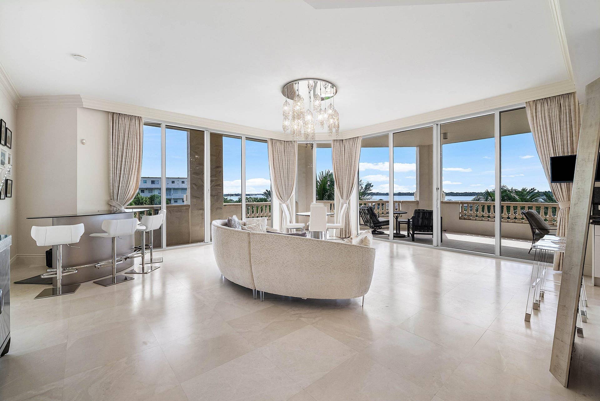 Palm Beach, Palm Beach, FL 33480 Living Area