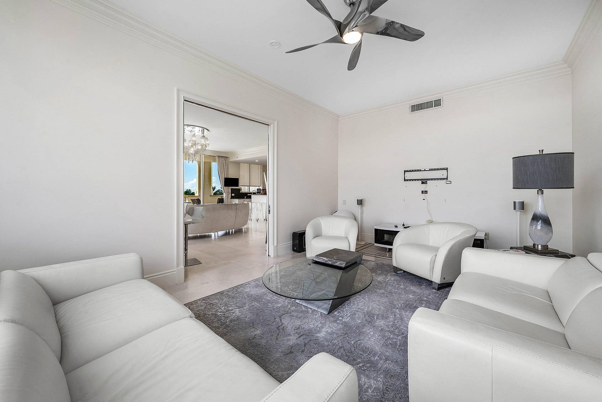 3000 S OCEAN Boulevard, #402, Palm Beach, FL 33480 Den