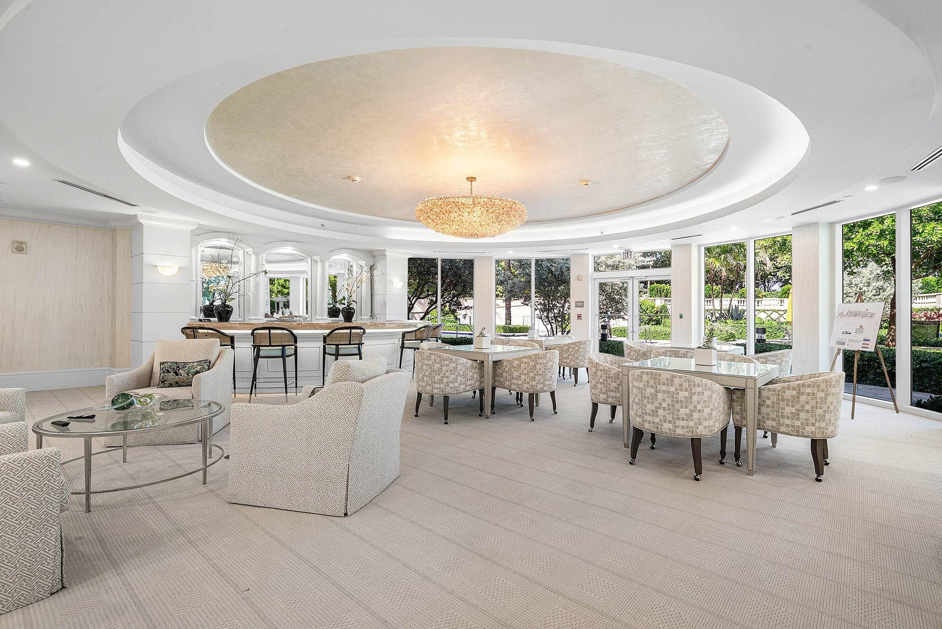 3000 S OCEAN Boulevard, #402, Palm Beach, FL 33480 Renovated Social Room