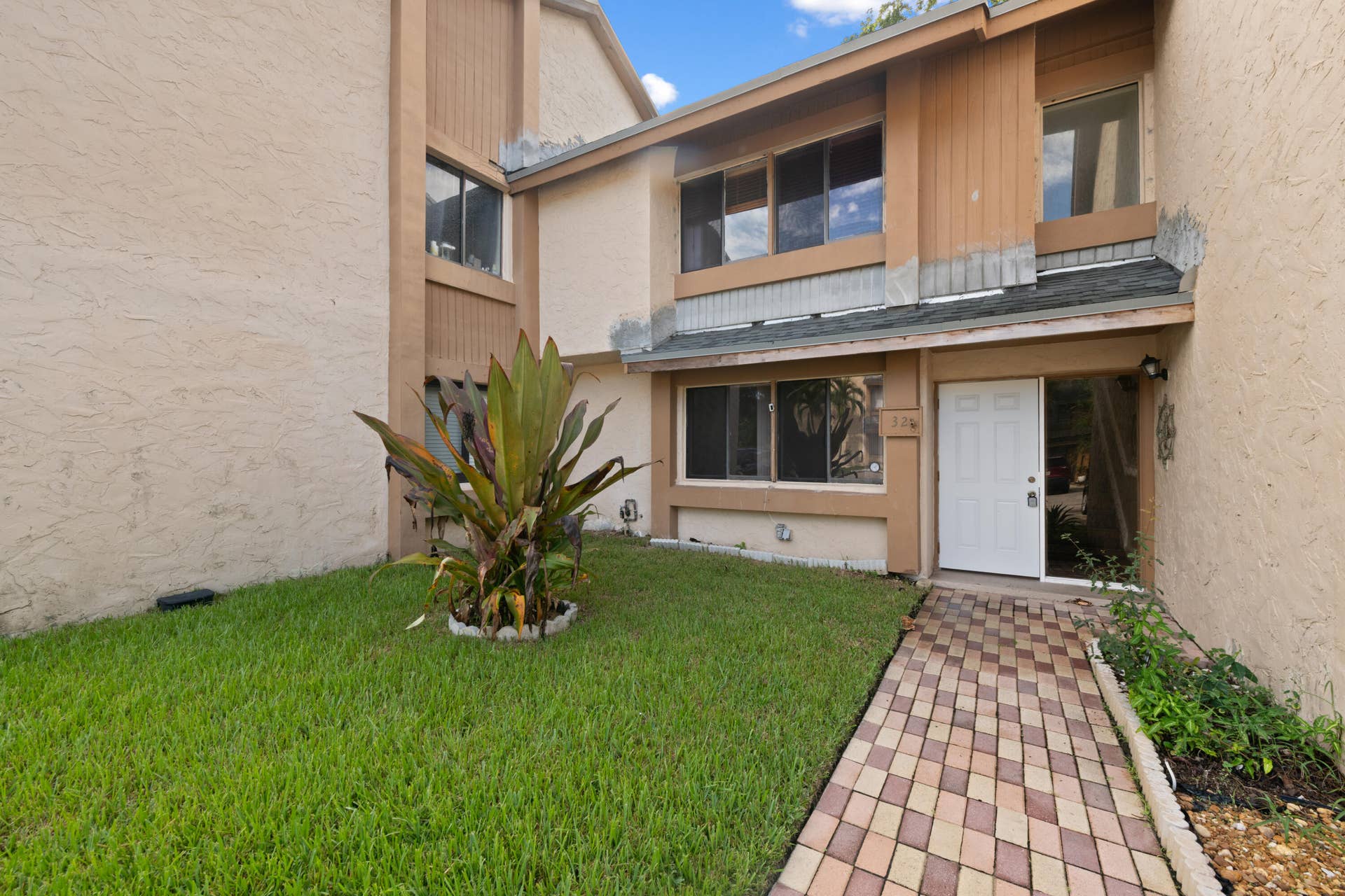 32 Wimbledon Lakes Drive, #221, Plantation, FL 33324 DSC_4316