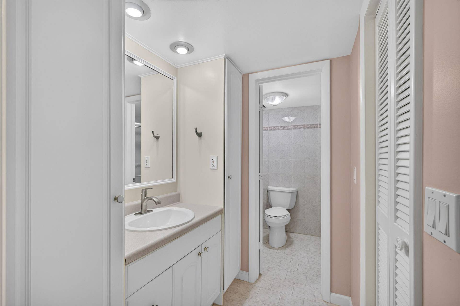 630 OCEAN Drive, #209, Juno Beach, FL 33408 Master Bathroom