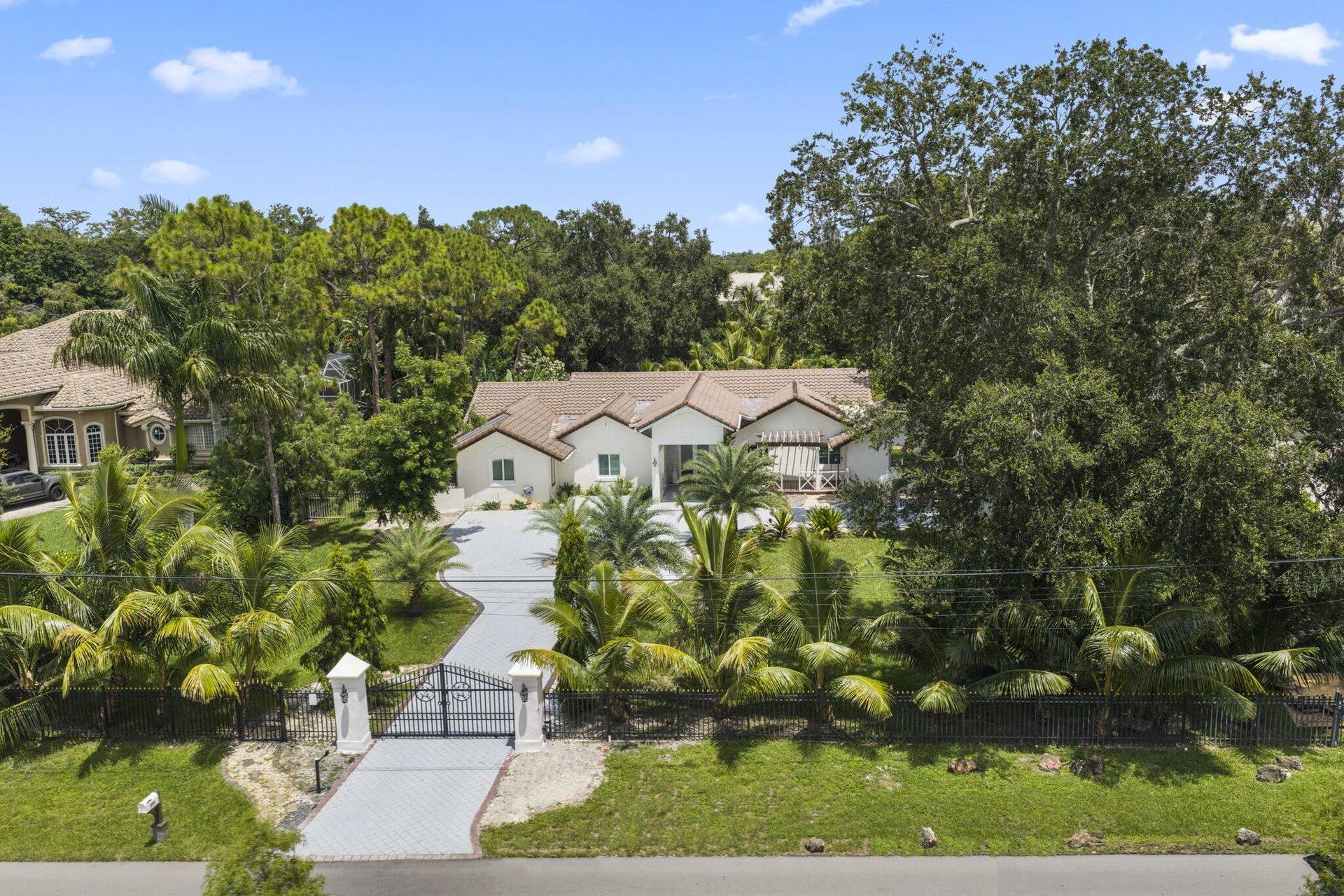 6344 NW 74TH Terrace, Parkland, Parkland, FL 33067 6344 NW 74th Terr - 60.jpg-SMALL