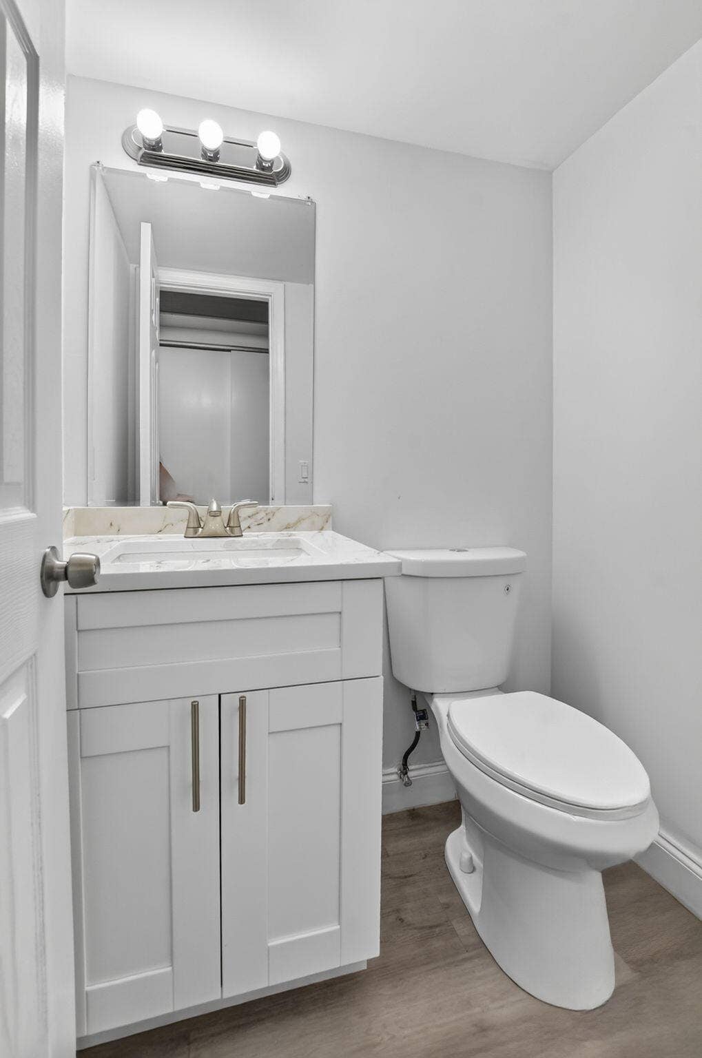 1038 Berkshire B, Deerfield Beach, FL 33442 Half Bathroom