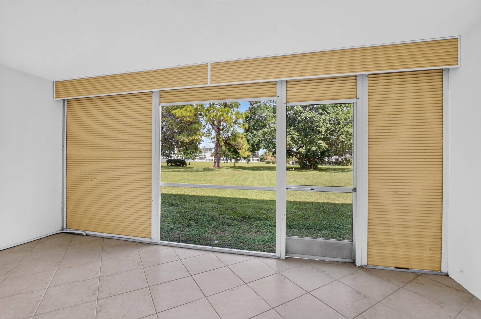 1038 Berkshire B, Deerfield Beach, FL 33442 Screened Patio