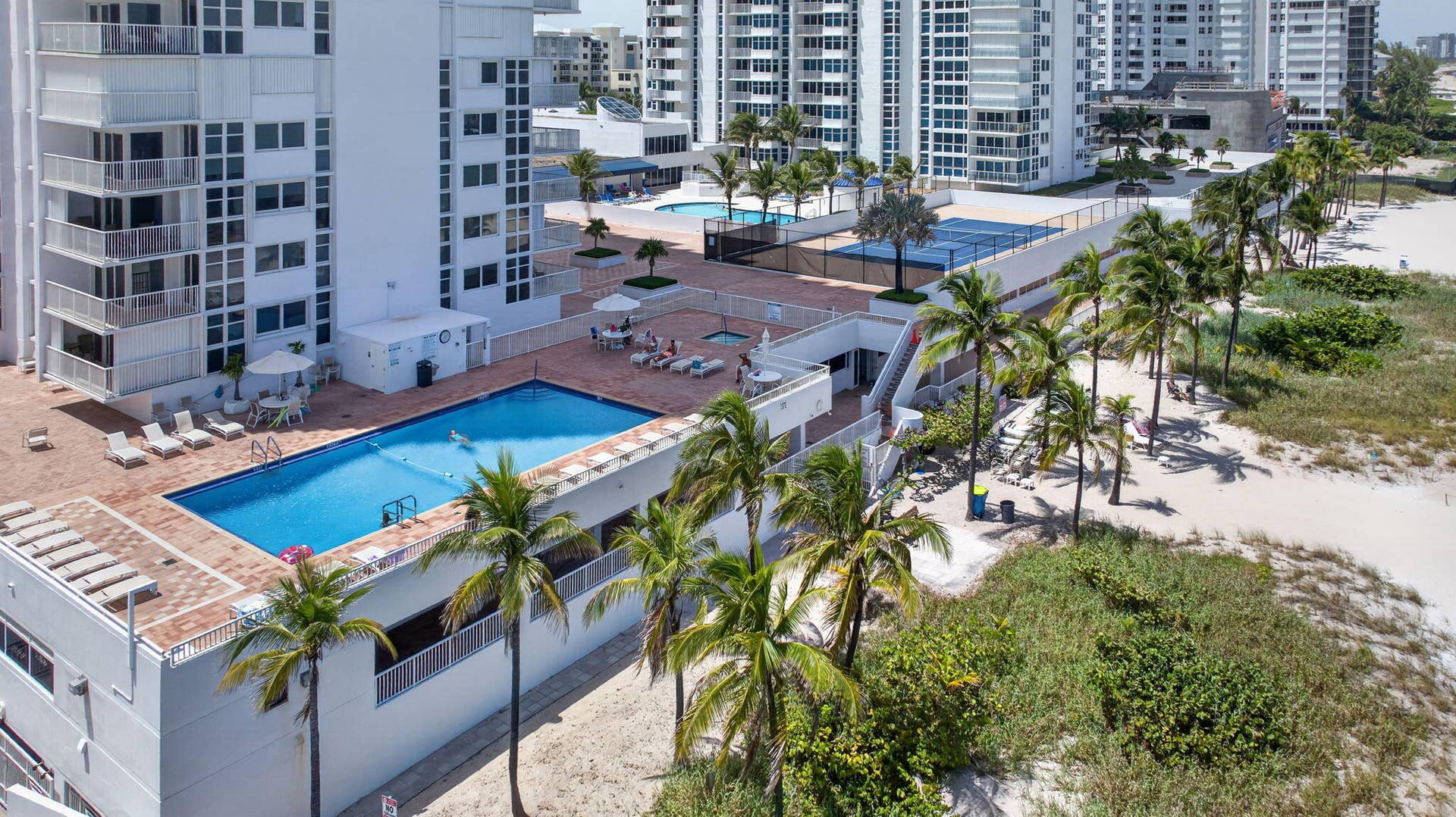 1370 S OCEAN Boulevard, #1705, Pompano Beach, Pompano Beach, FL 33062 Pool views
