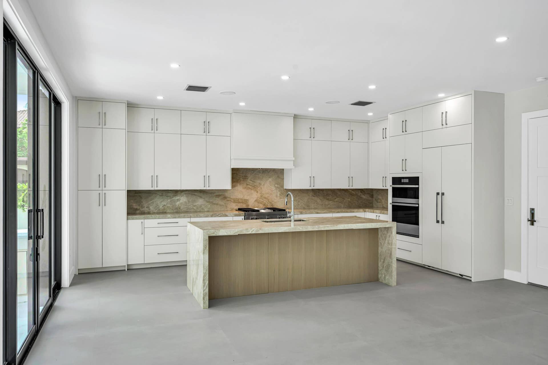445 NE 11TH AVE-31